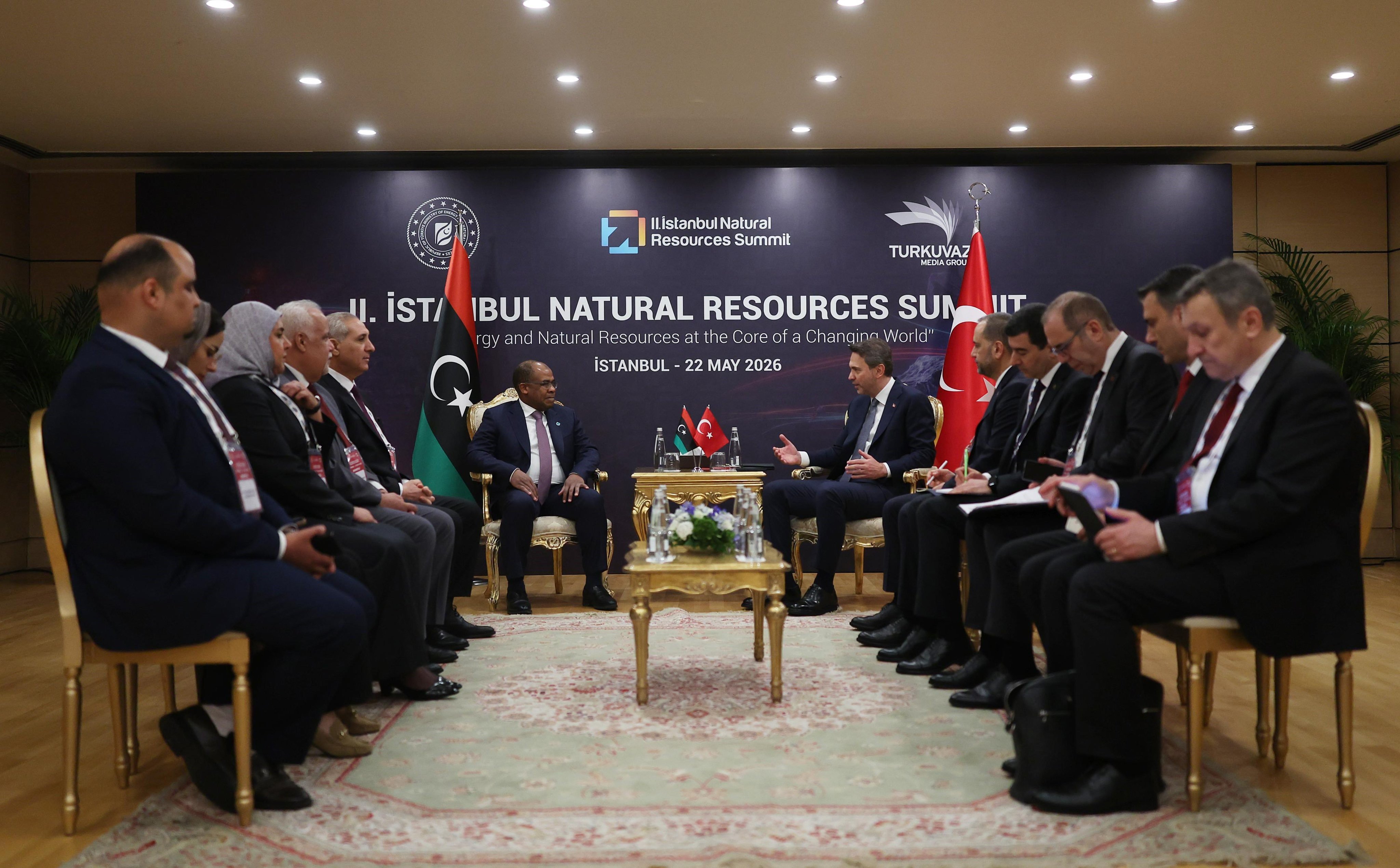 Bakan Alparslan Bayraktar, Libya Petrol ve Gaz Bakanı Abdülsadık ile görüştü