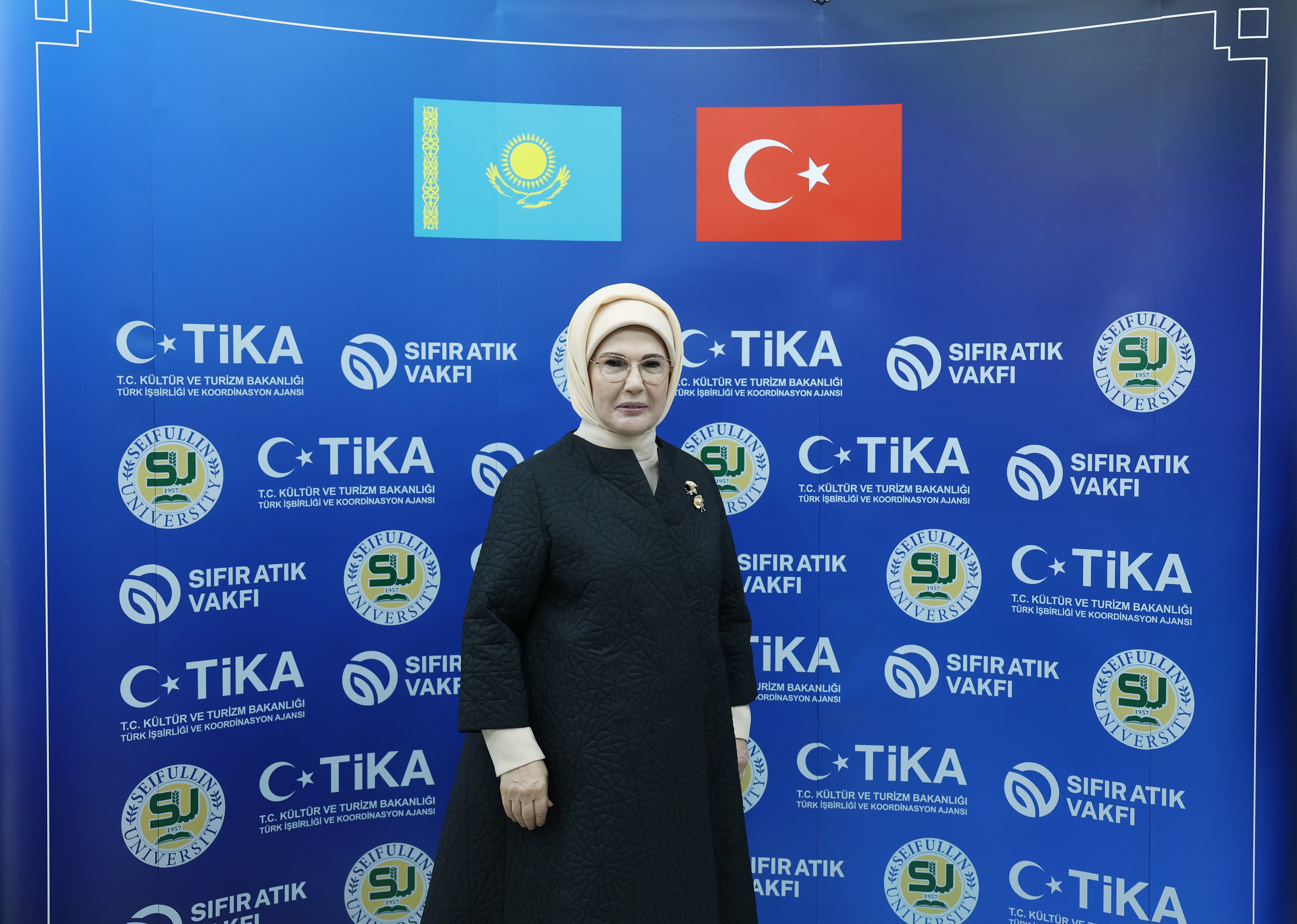 Emine Erdoğan Kazakistan Sıfır Atık Laboratuvarı açılışı