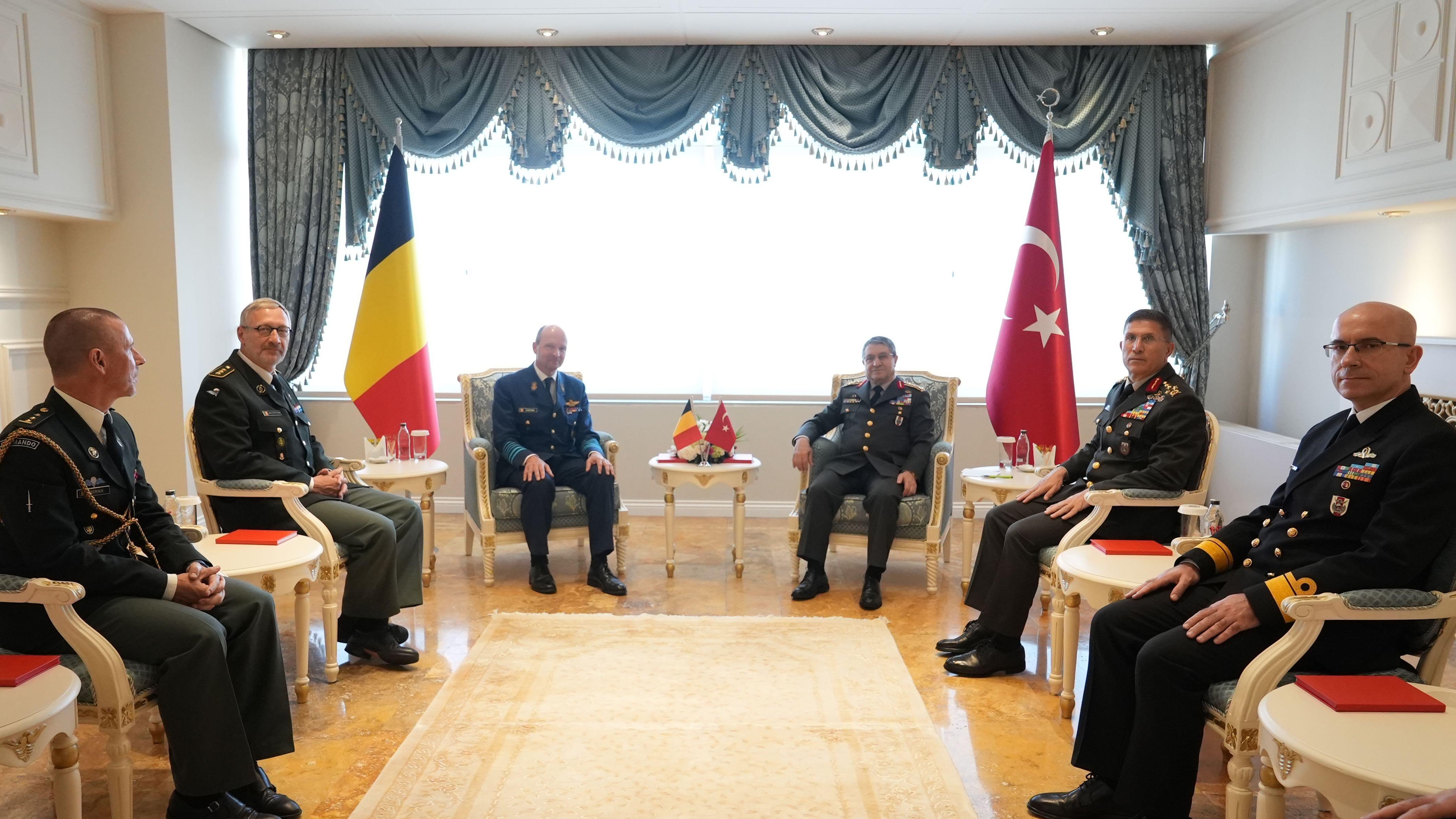 Genelkurmay Başkanı Selçuk Bayraktaroğlu ve Belçika Genelkurmay Başkanı Frederik Vansina