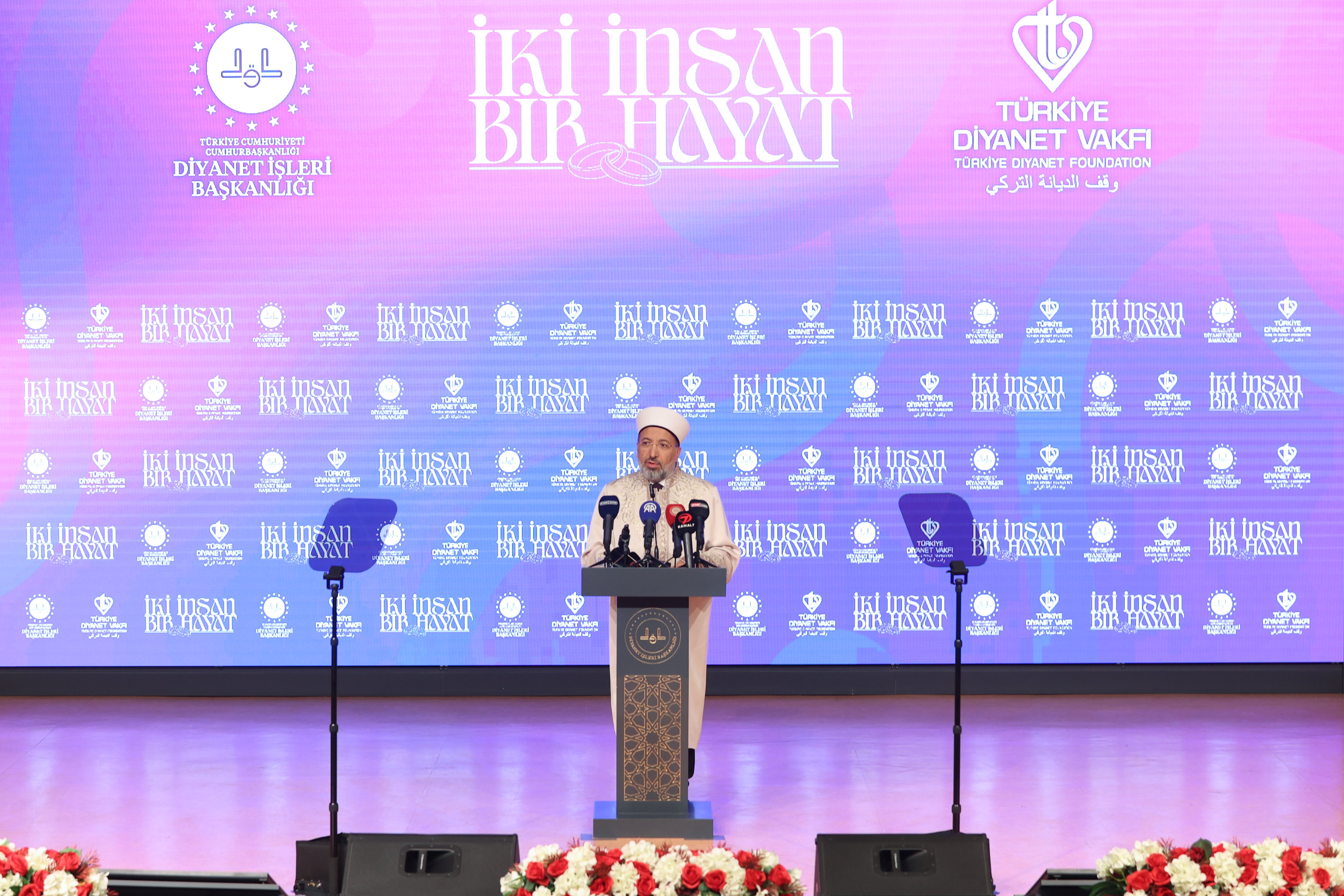 Diyanet İşleri Başkanı Safi Arpaguş 300 gence 500 bin TL evlilik desteği