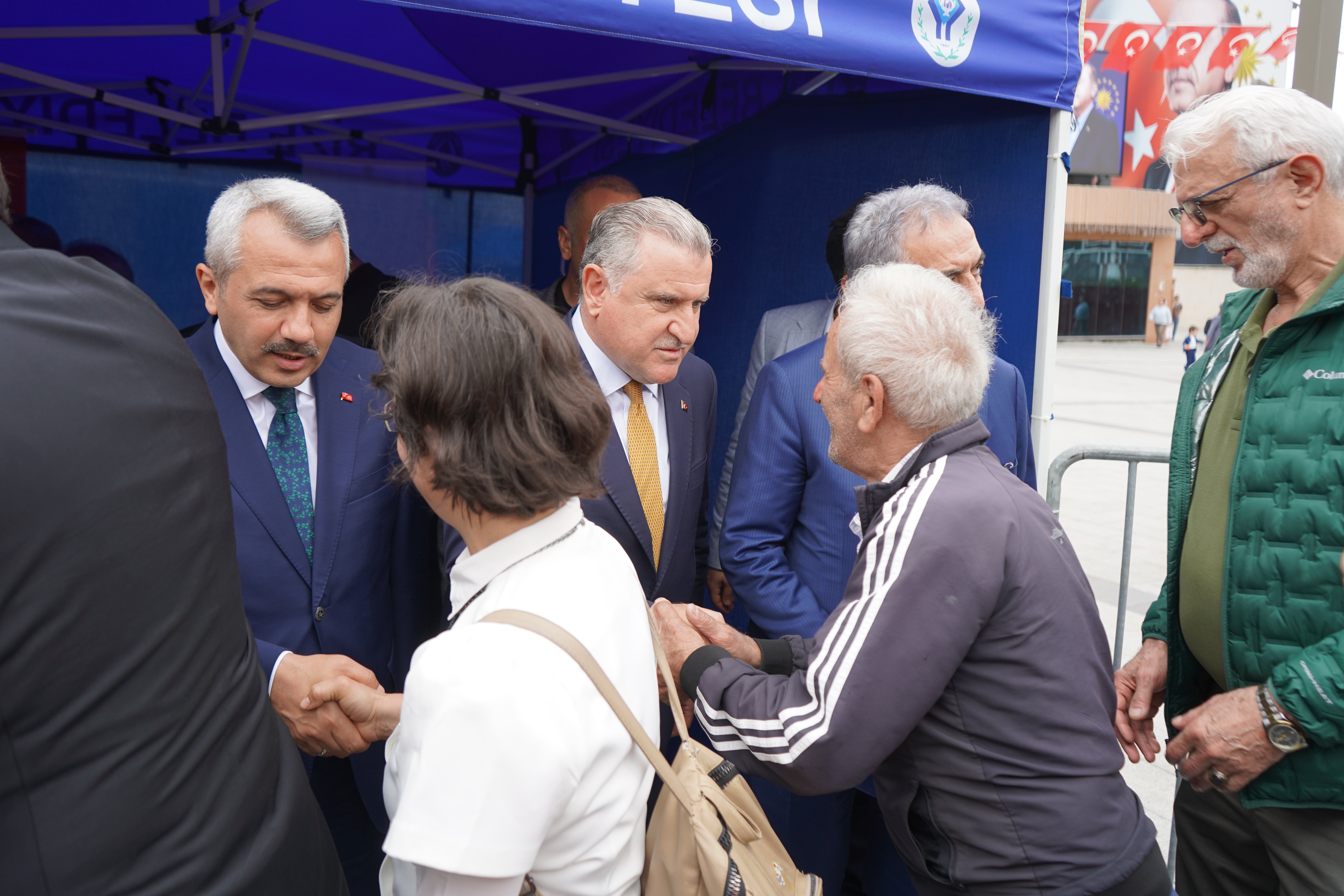 Osman Aşkın Bak, Rize bayramlaşma