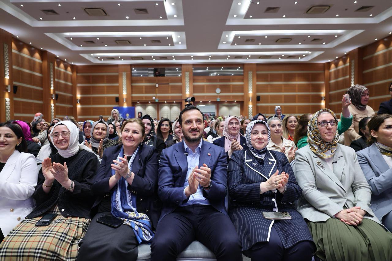 Cumhurbaşkanı Erdoğan ve AK Parti kadın kolları teşkilatı
