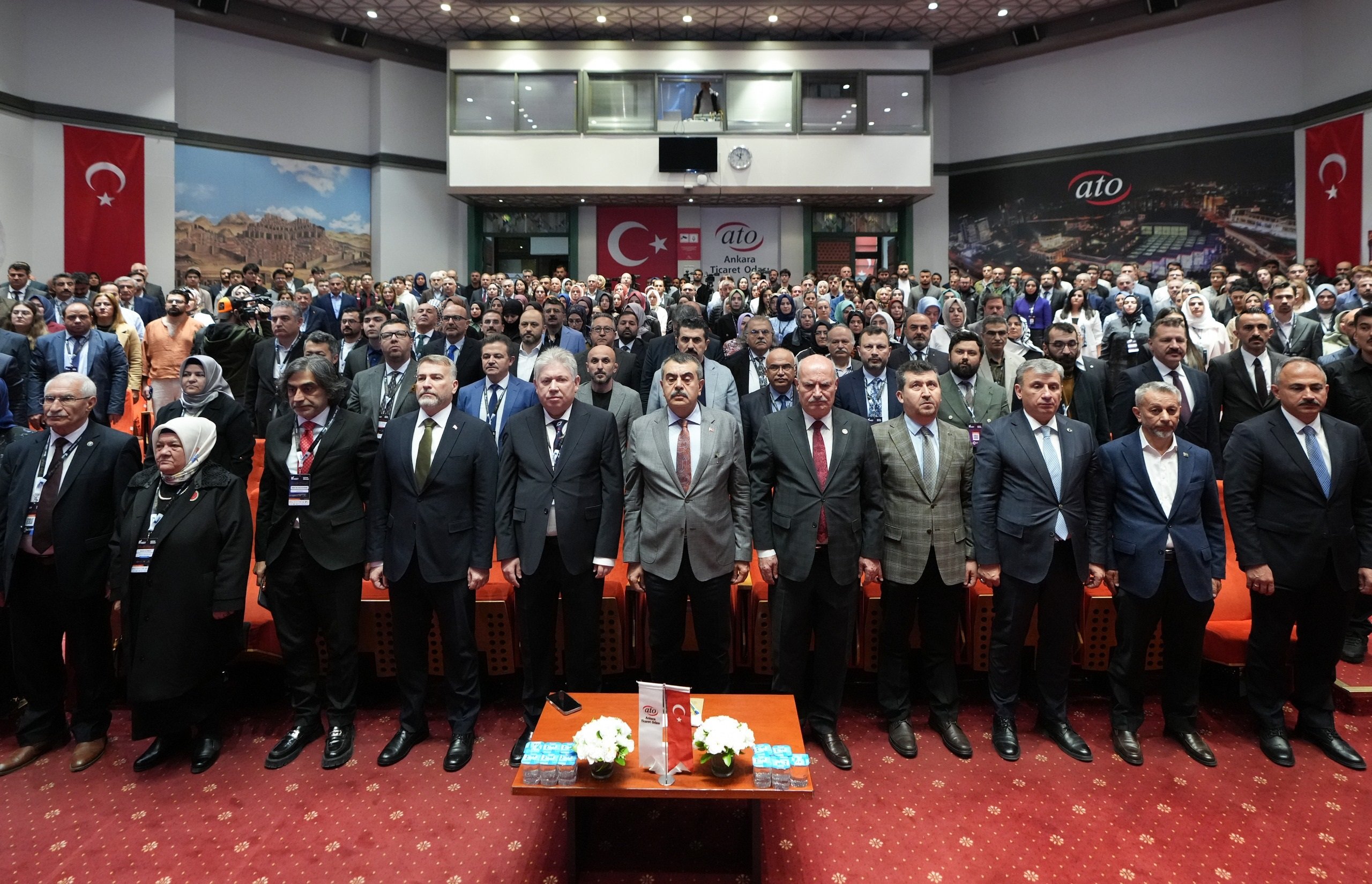 Bakan Tekin dijital dünyada çocukların iç bütünlüğü için kritik uyarı