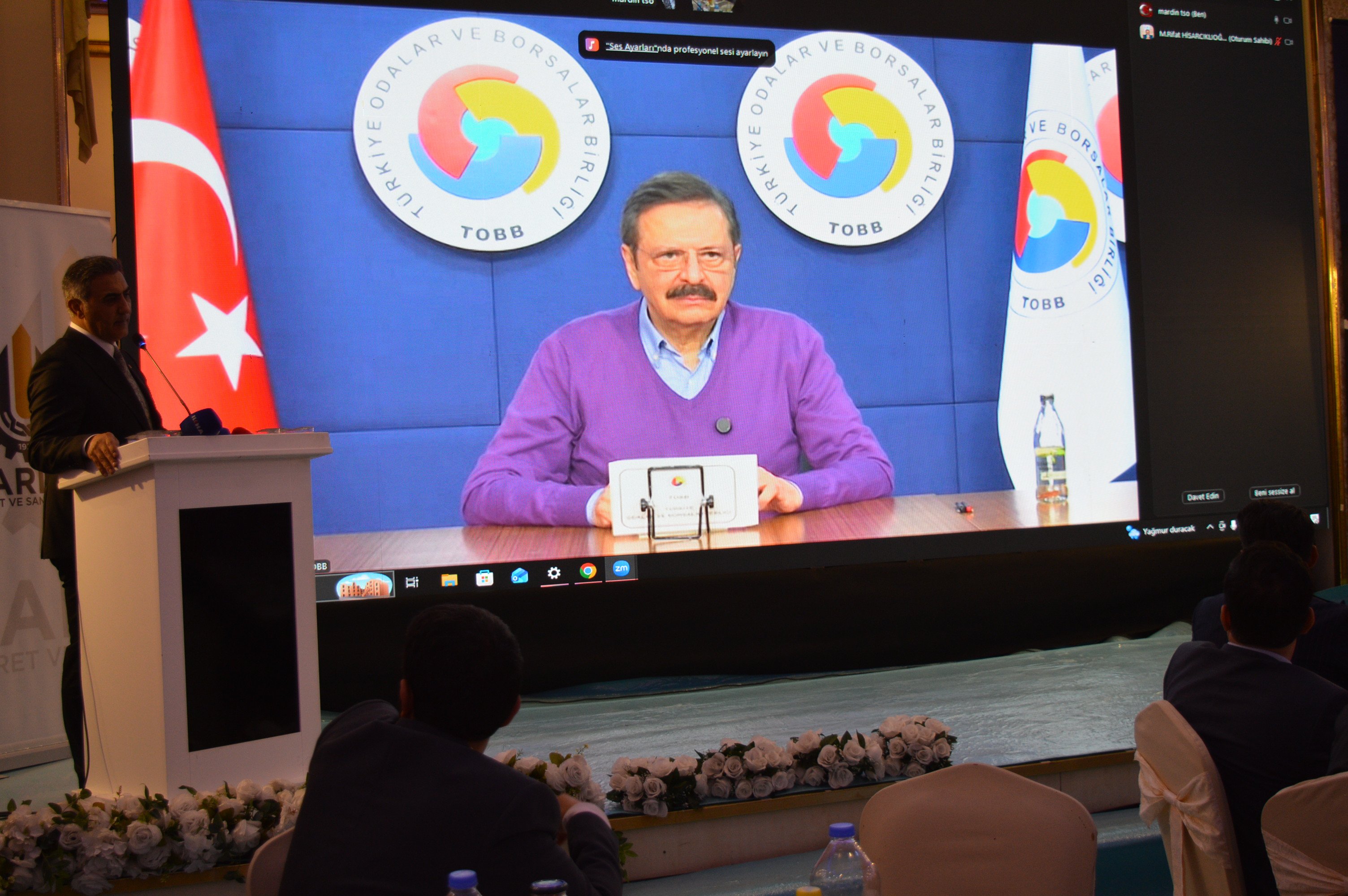 TOBB Başkanı Hisarcıklıoğlu konuşma yapıyor