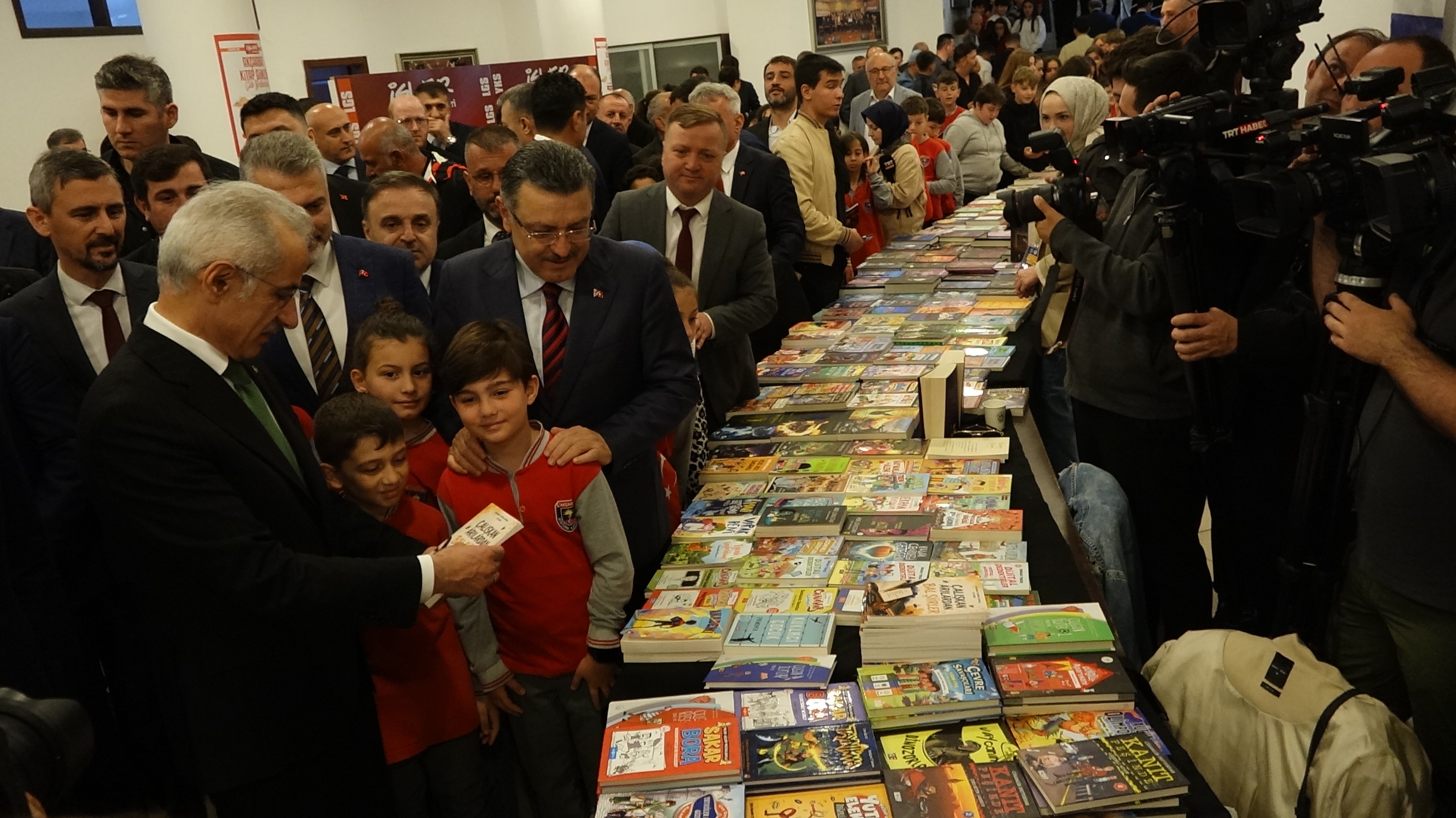 Bakan Abdulkadir Uraloğlu Trabzon yatırımlarını anlatıyor.
