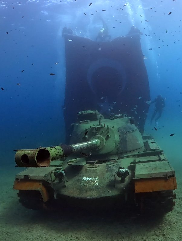 Saros Körfezi tank batığı dalgıç 19 Mayıs Türk bayrağı