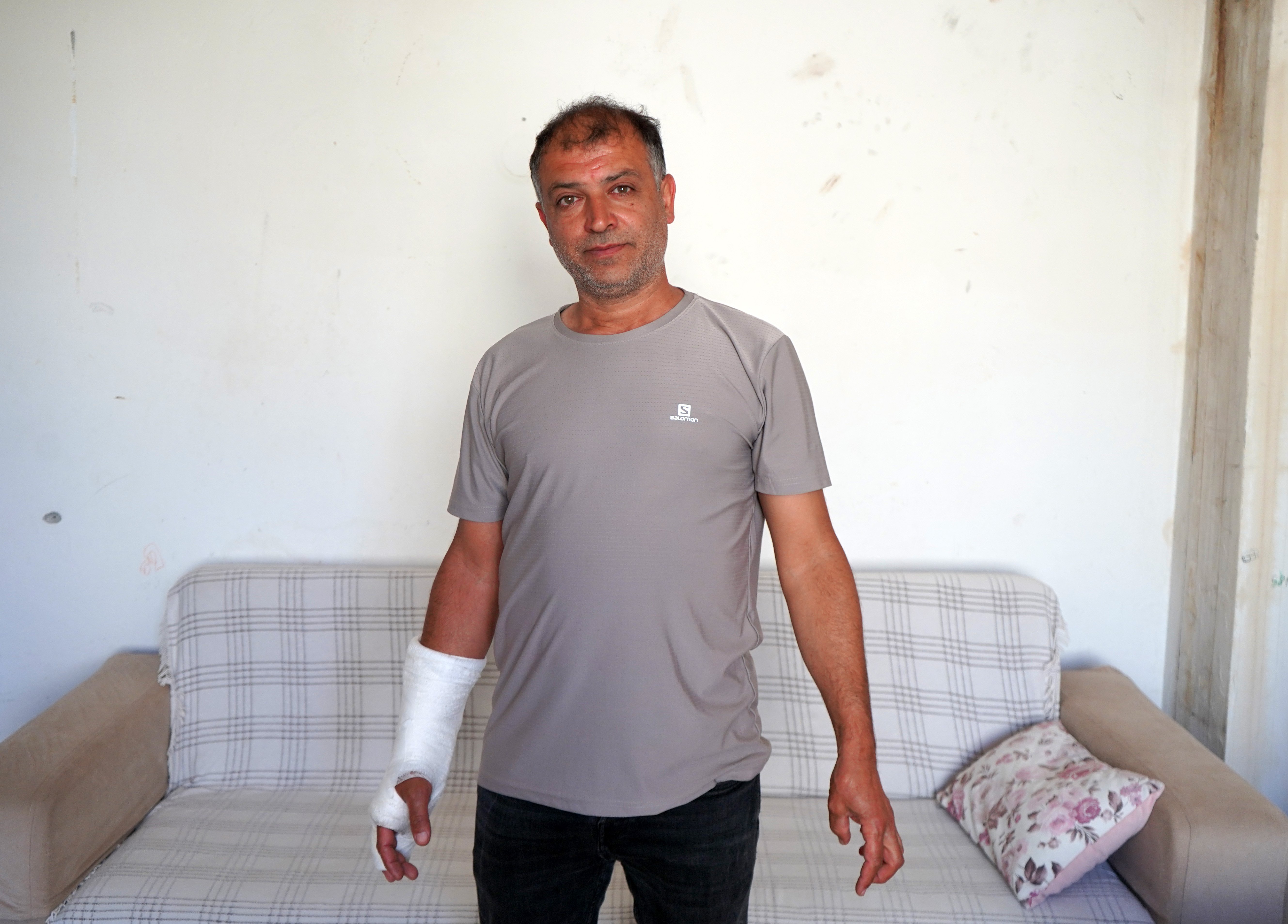 Otizmli oğlunun saldırgan davranışları çaresiz bıraktı