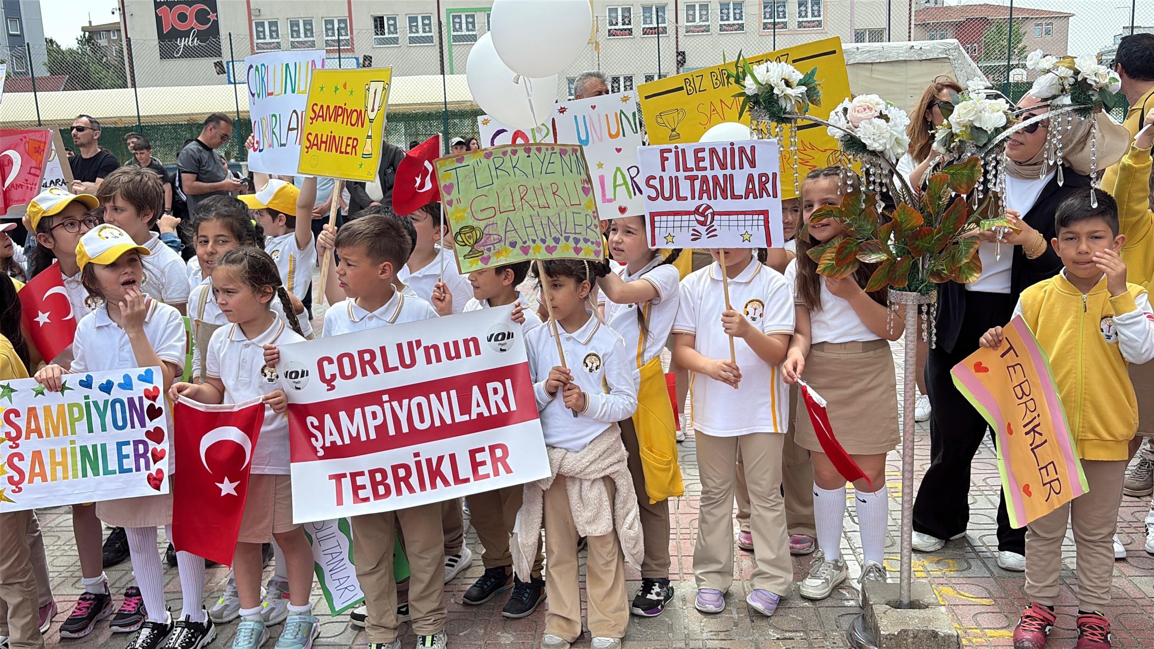 Hüseyin Erdoğan konuşma yapıyor
