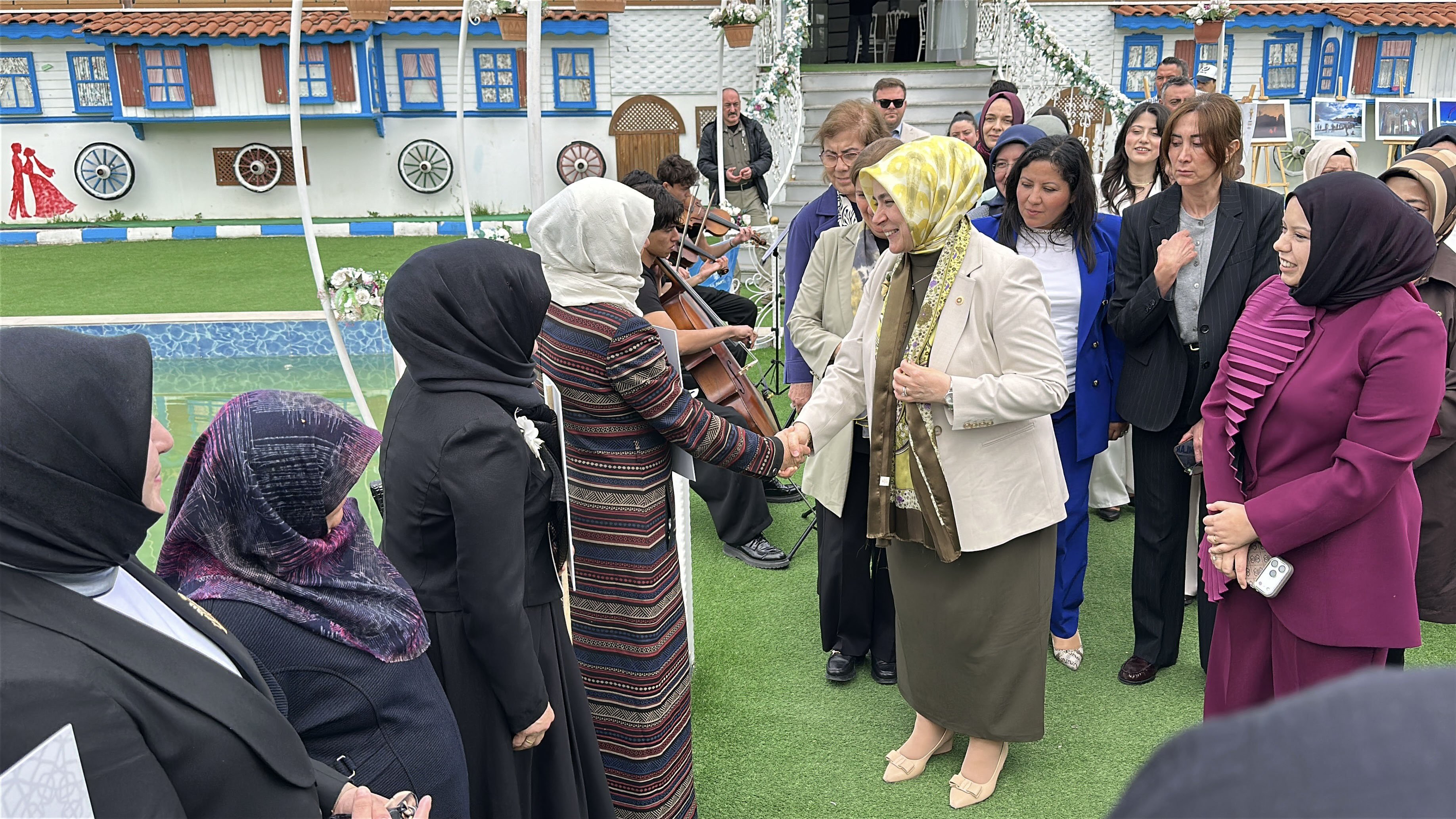 AK Parti Kütahya kadın kolları toplantısı