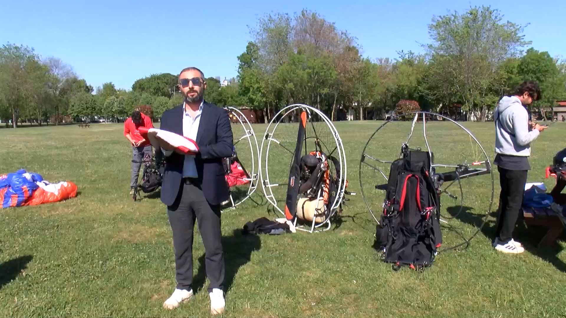 Cumhuriyetin izinde paramotor uçuşu