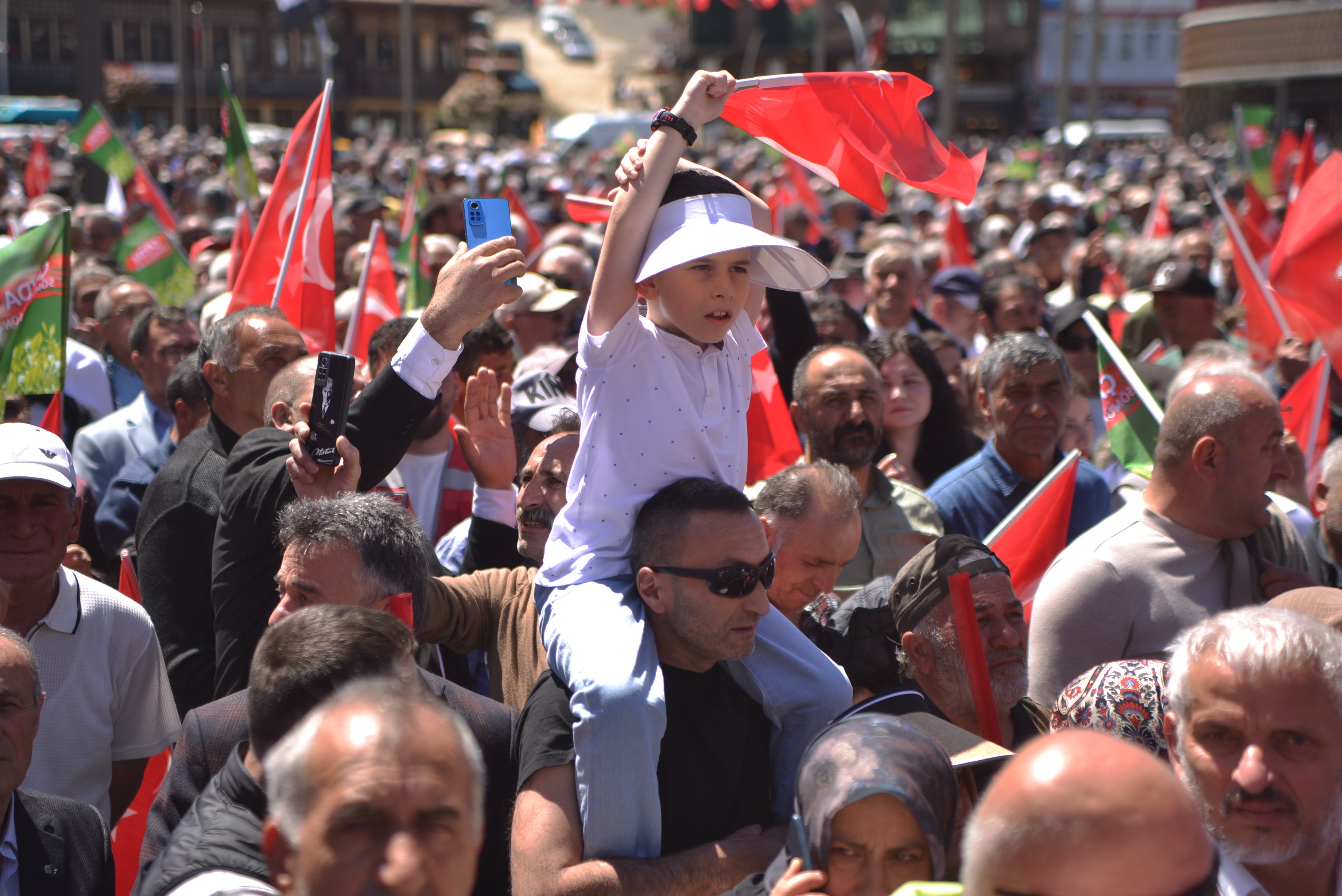 Özgür Özel Rize mitingi