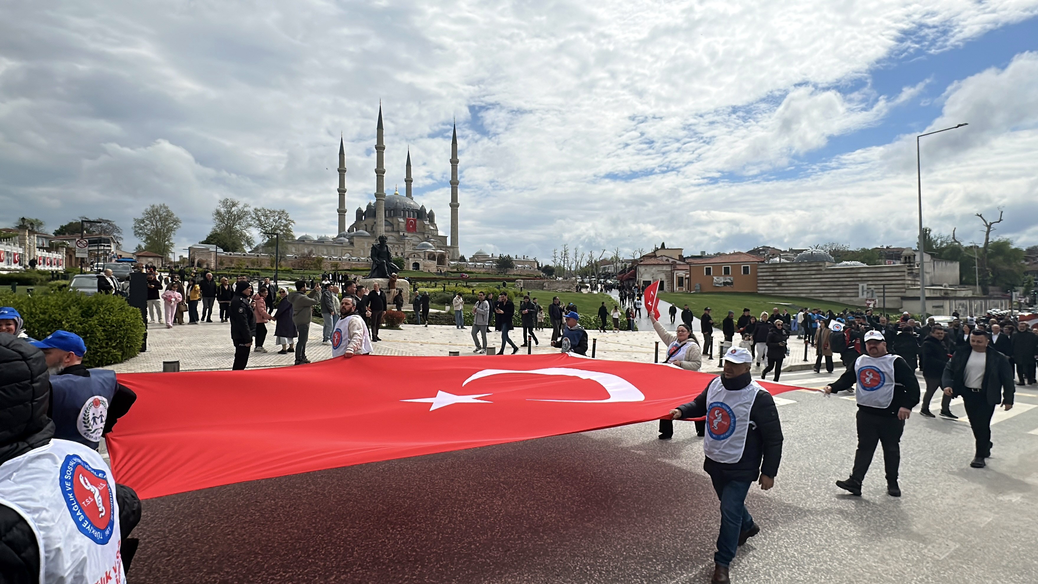 İYİ Parti Müsavat Dervişoğlu