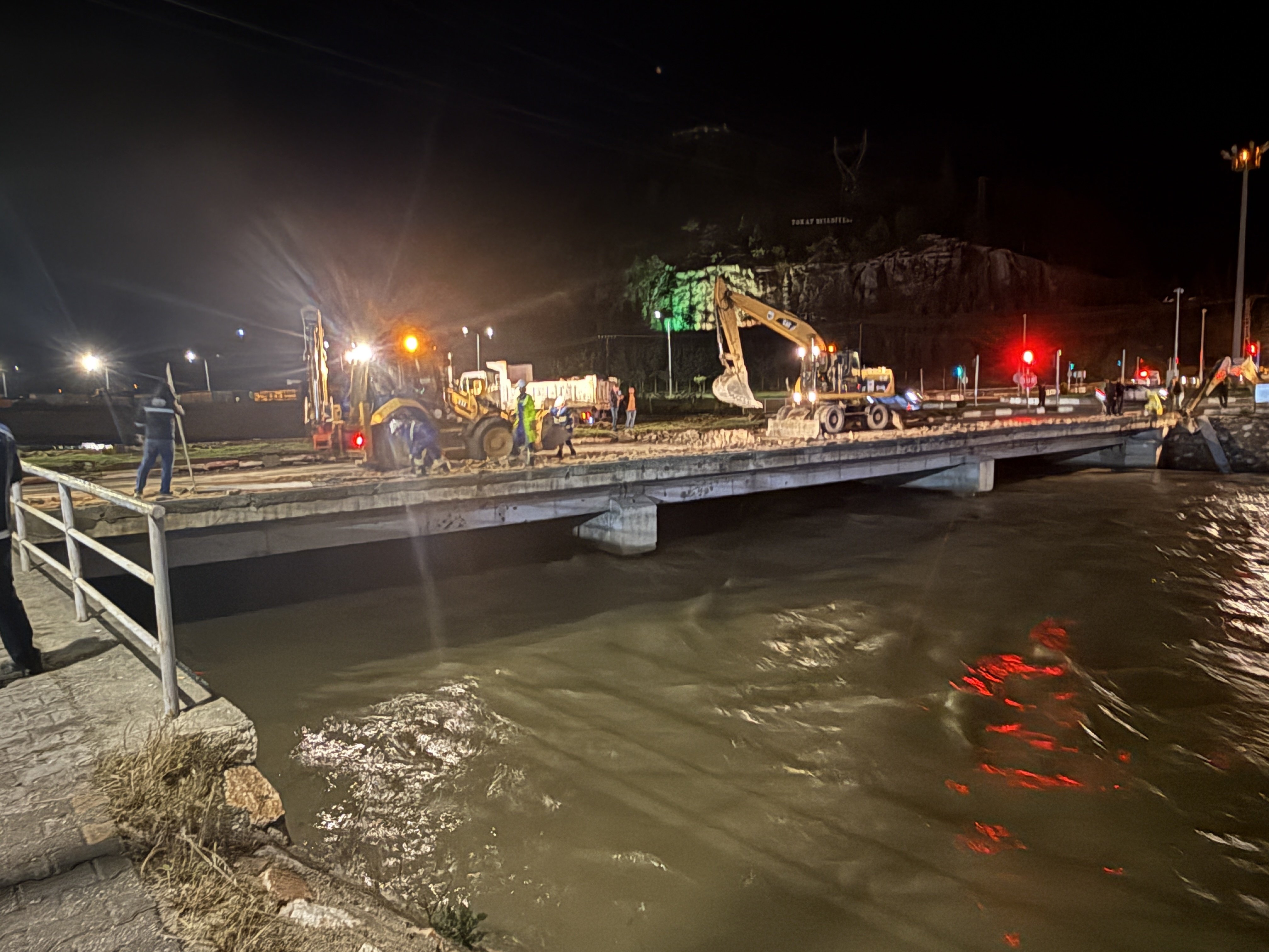 Tokat ÇEDAŞ Köprüsü yıkımı