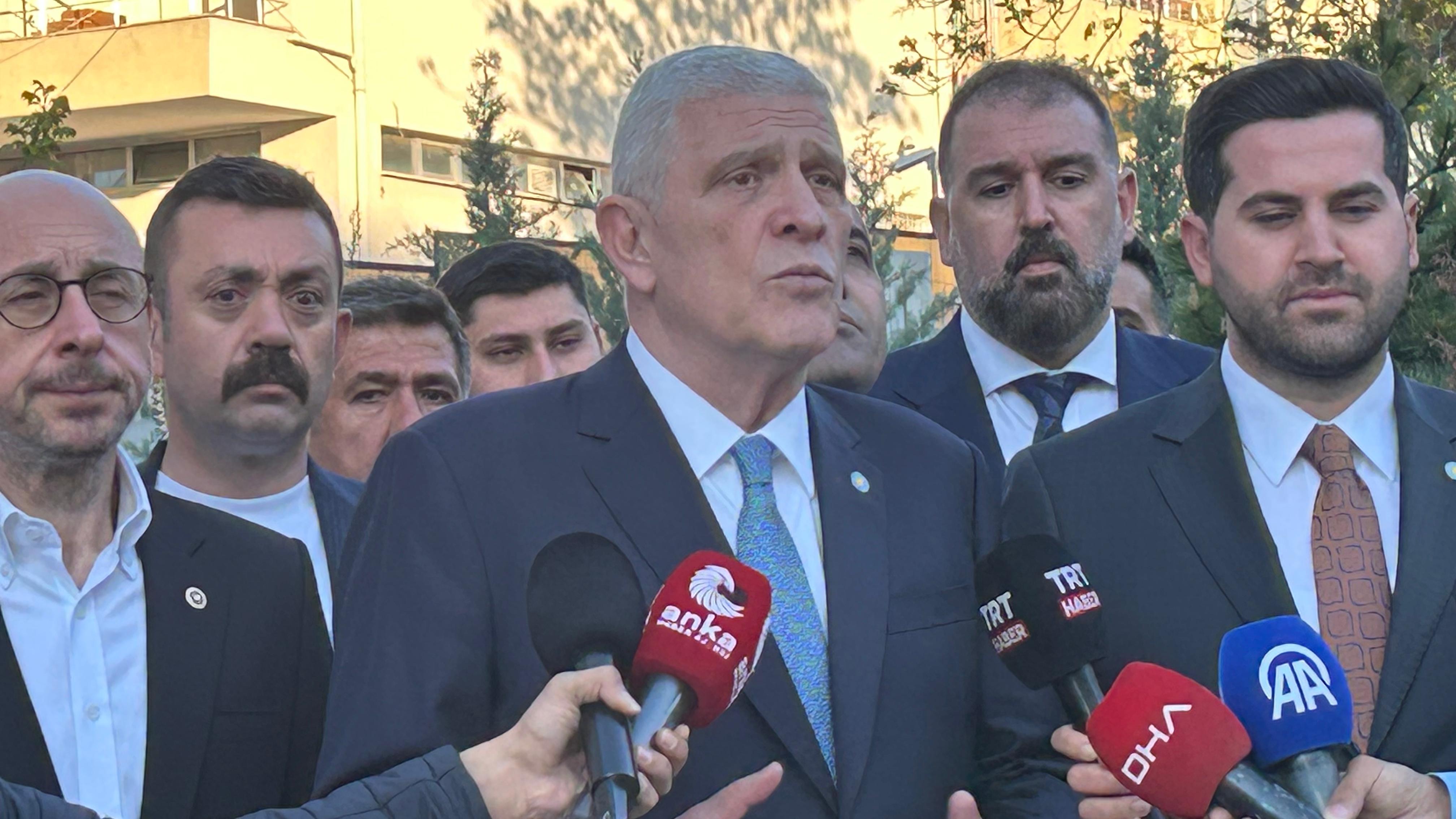 Müsavat Dervişoğlu bayram namazı çıkışı açıklama yapıyor