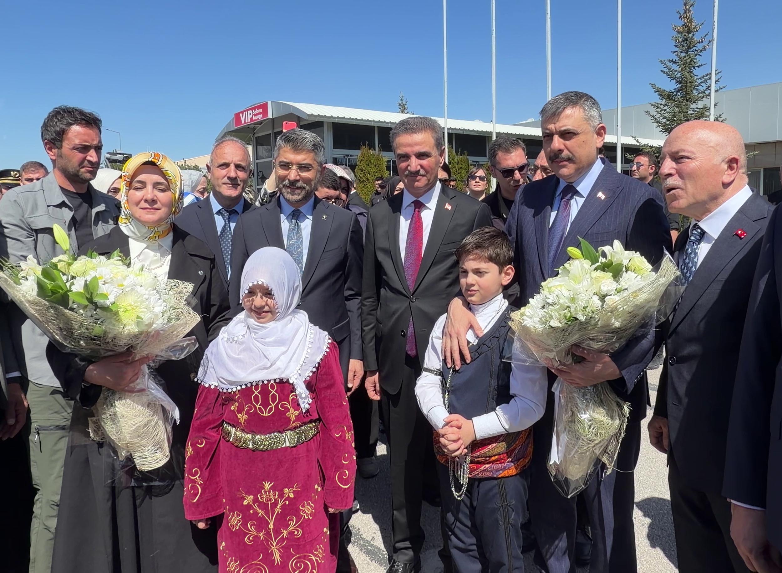 Bakan Çiftçi Erzurumlularla buluştu