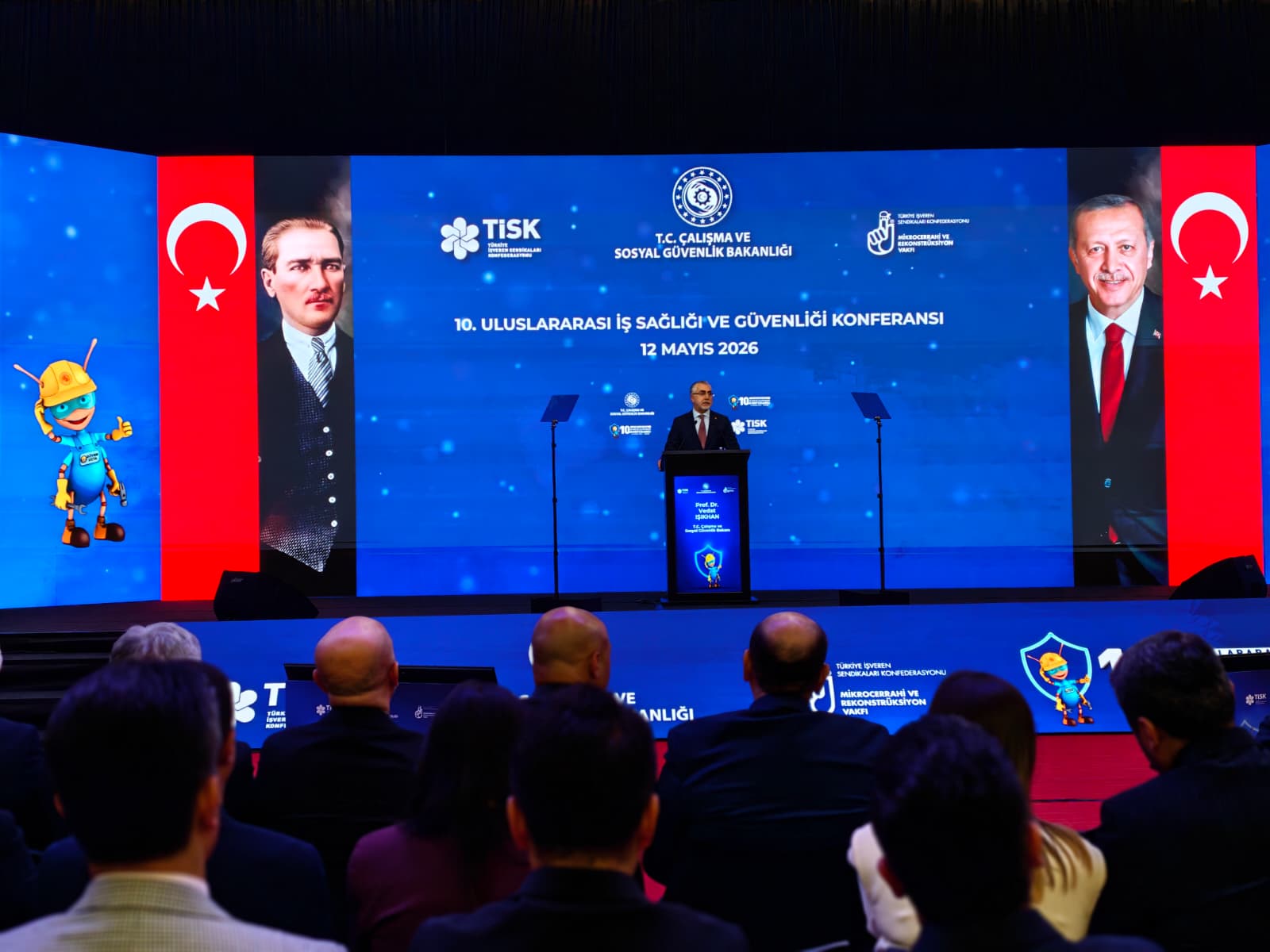 Çalışma ve Sosyal Güvenlik Bakanı Vedat Işıkhan İSG Konferansı