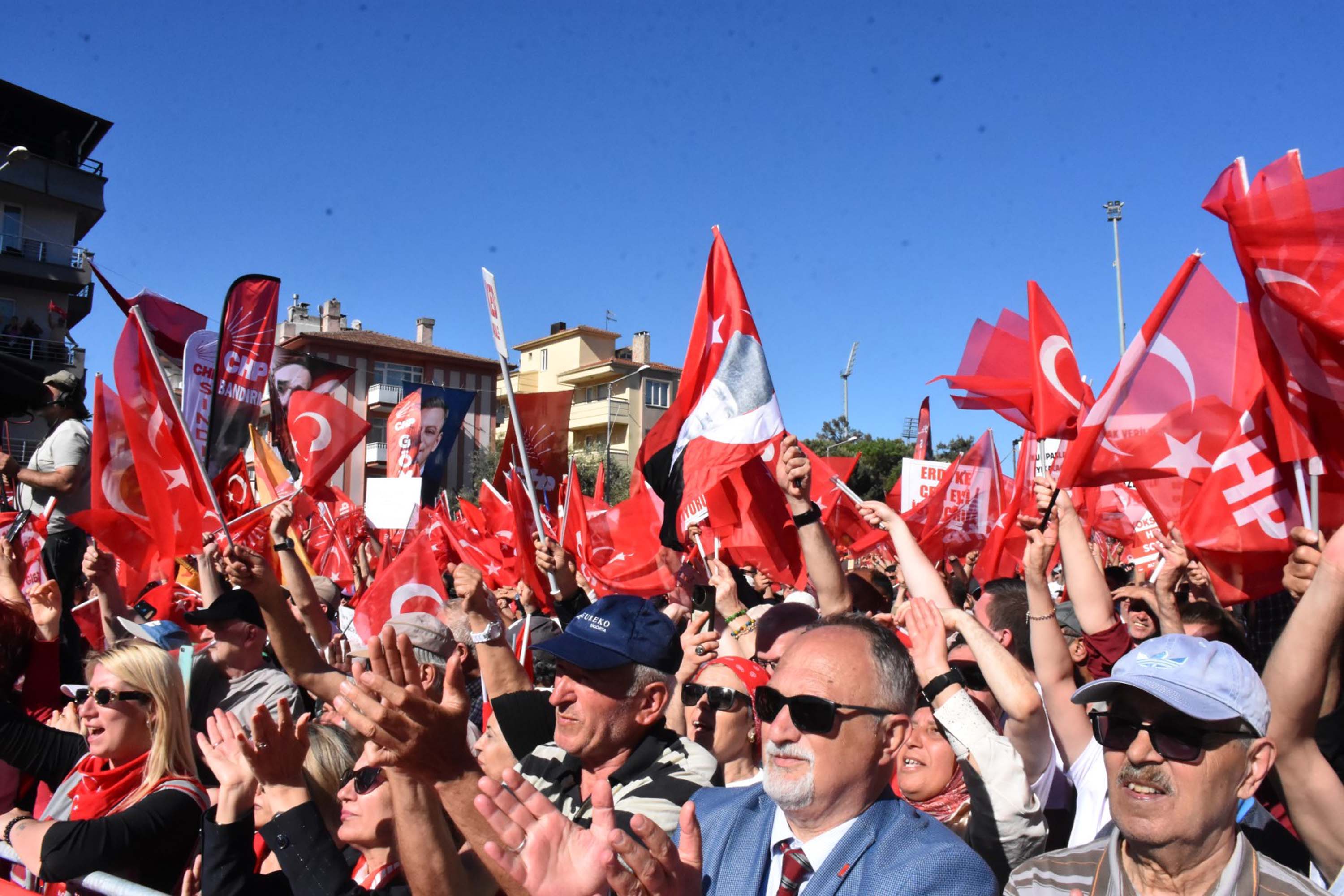 Özgür Özel İstiklal Madalyası