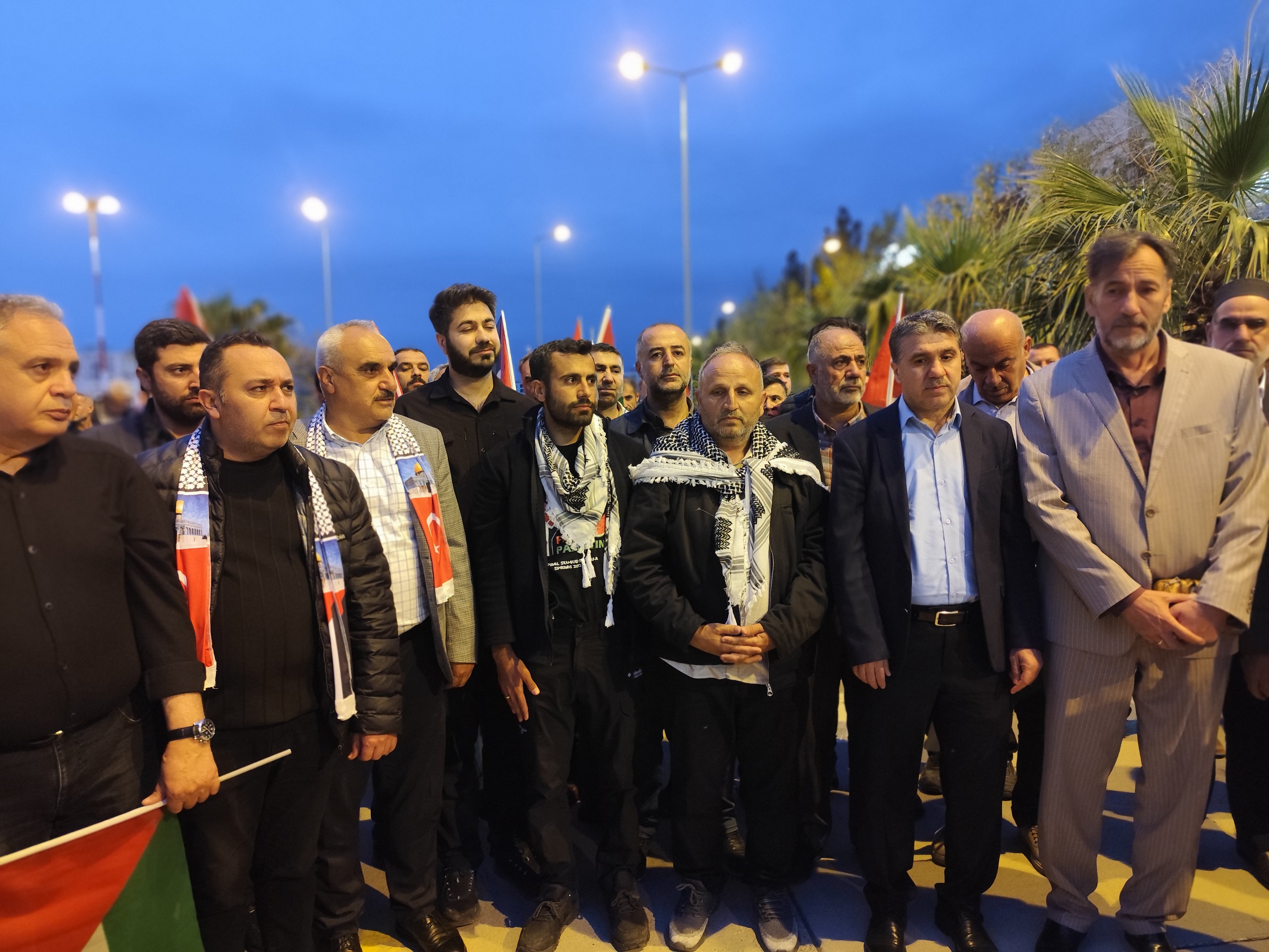 Mardin havalimanında kalabalık