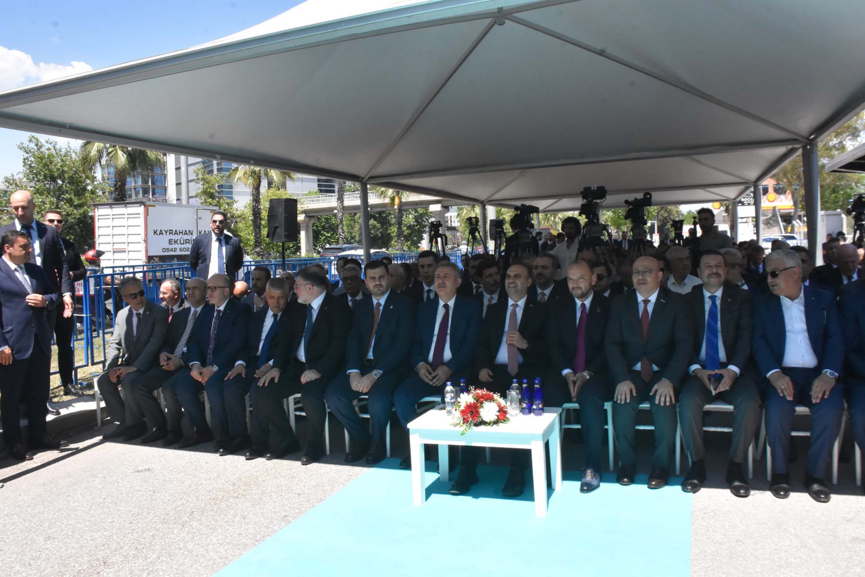 Bakan Kacır konuşma yapıyor