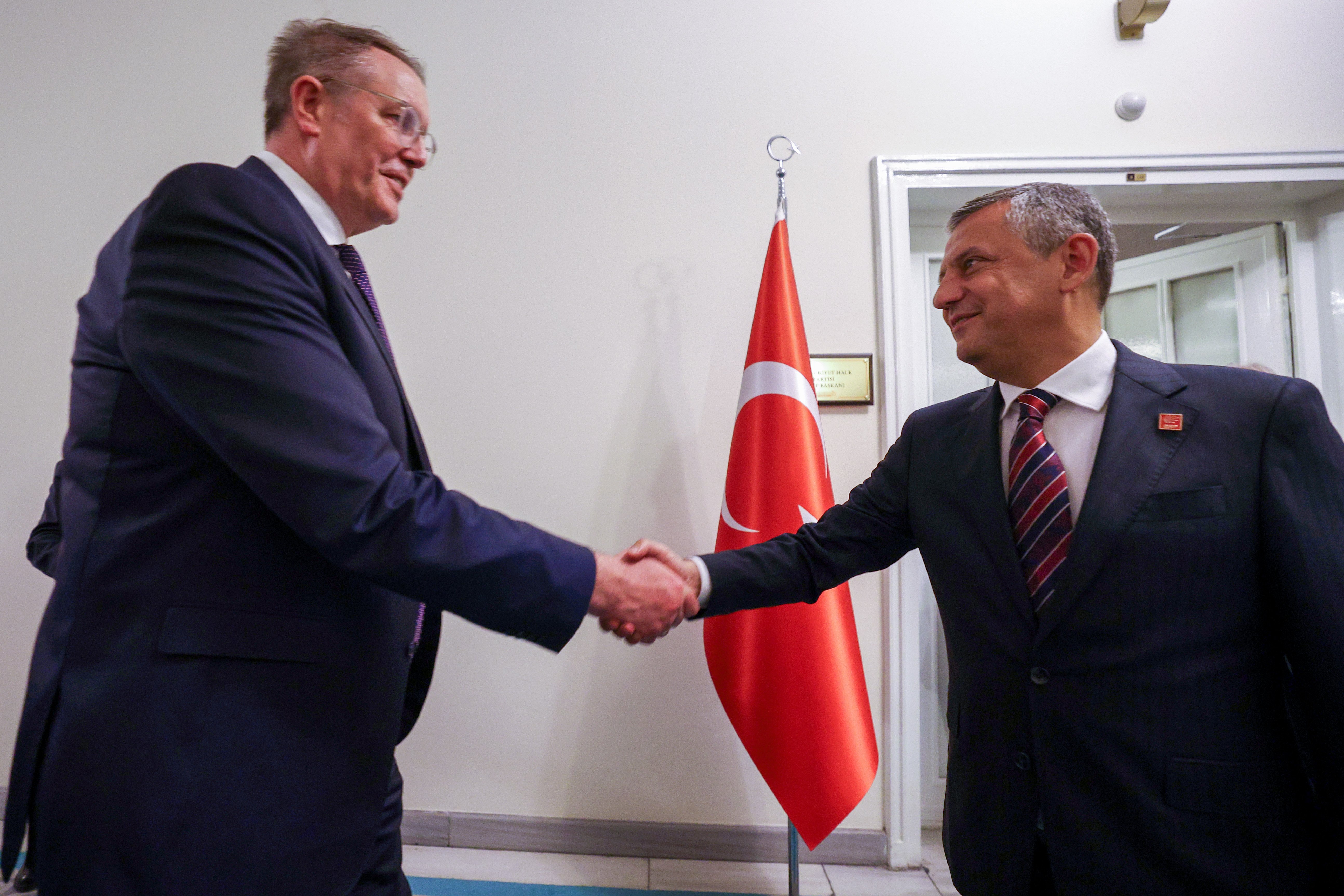 Özgür Özel ve SPD heyeti
