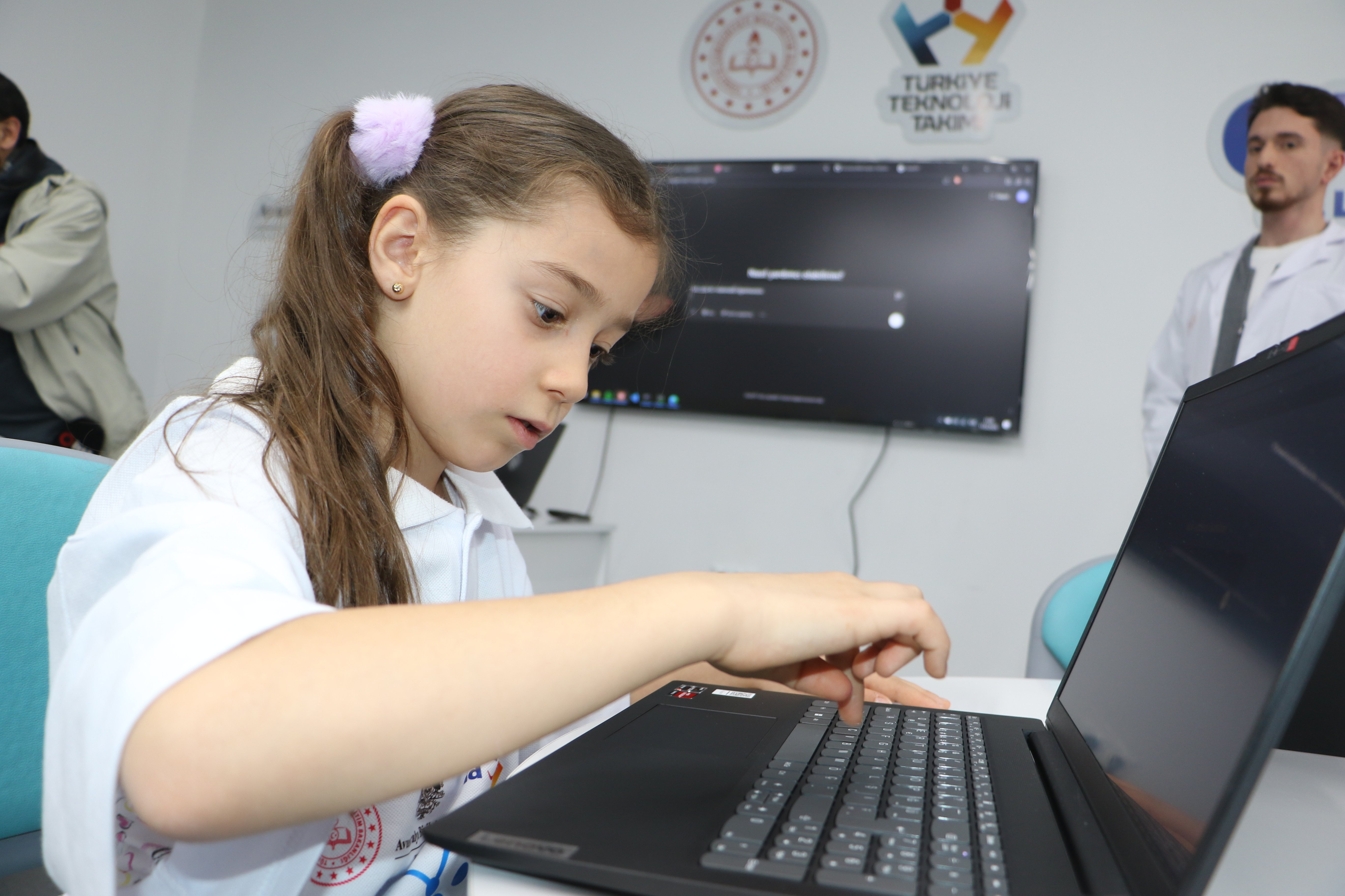 Gençlerin yapay zekaya yönelmesinin nedenleri