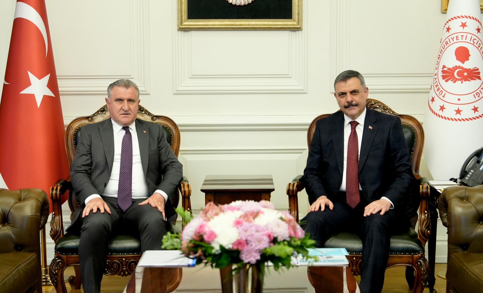 İçişleri Bakanı Mustafa Çiftçi ve Gençlik ve Spor Bakanı Osman Aşkın Bak görüşmesi