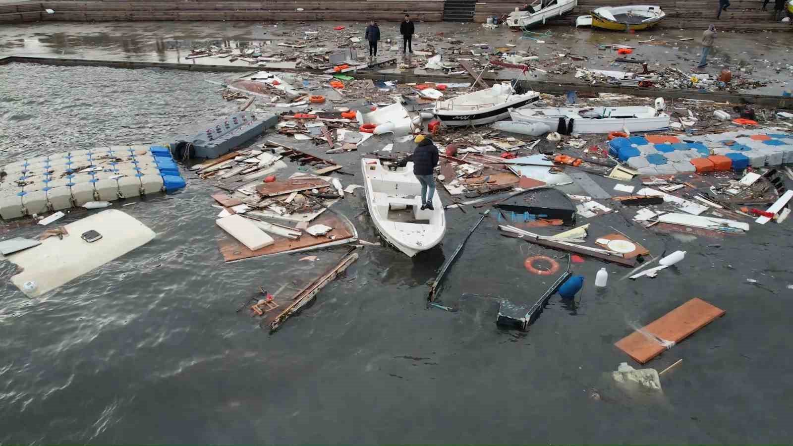 Tuzla sahili sualtı temizlik operasyonu