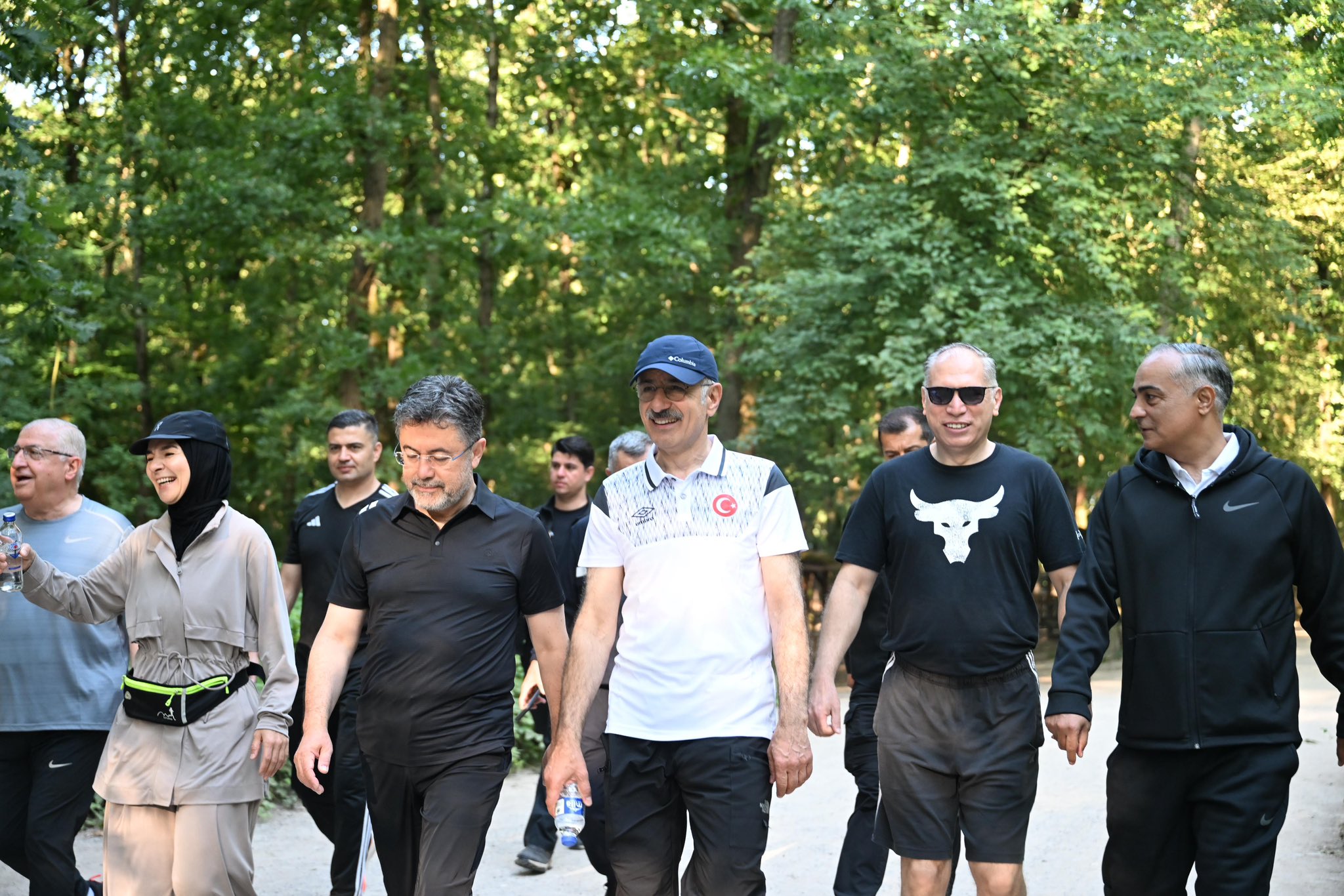 AK Parti Bakanları Ormanya sabah yürüyüşü