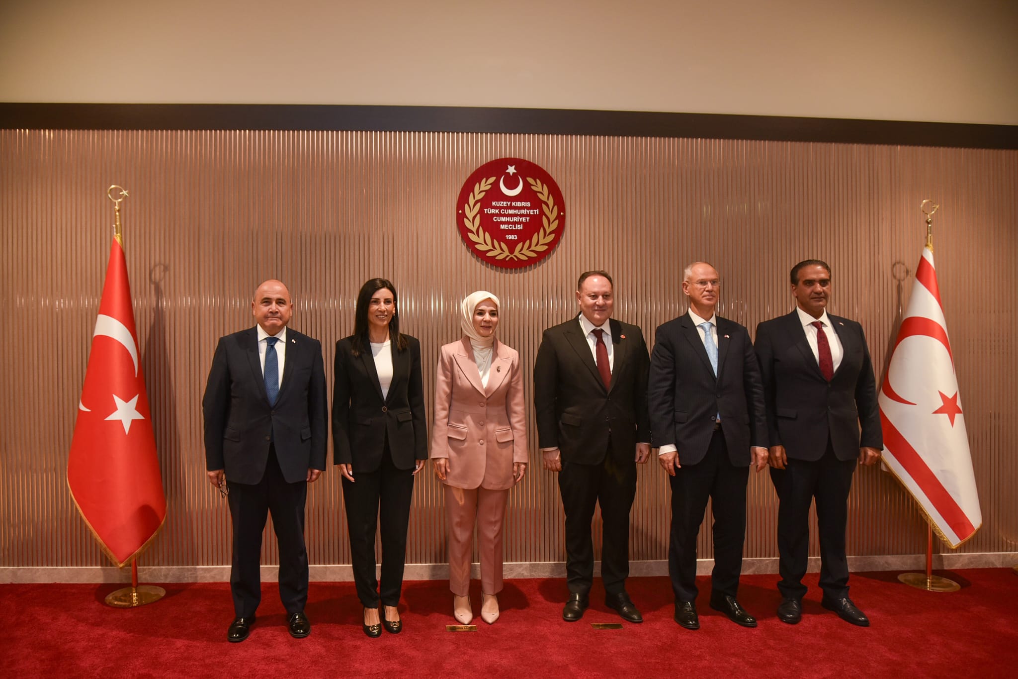 KKTC Meclis Başkanı Öztürkler ve Bakan Göktaş görüşme esnasında