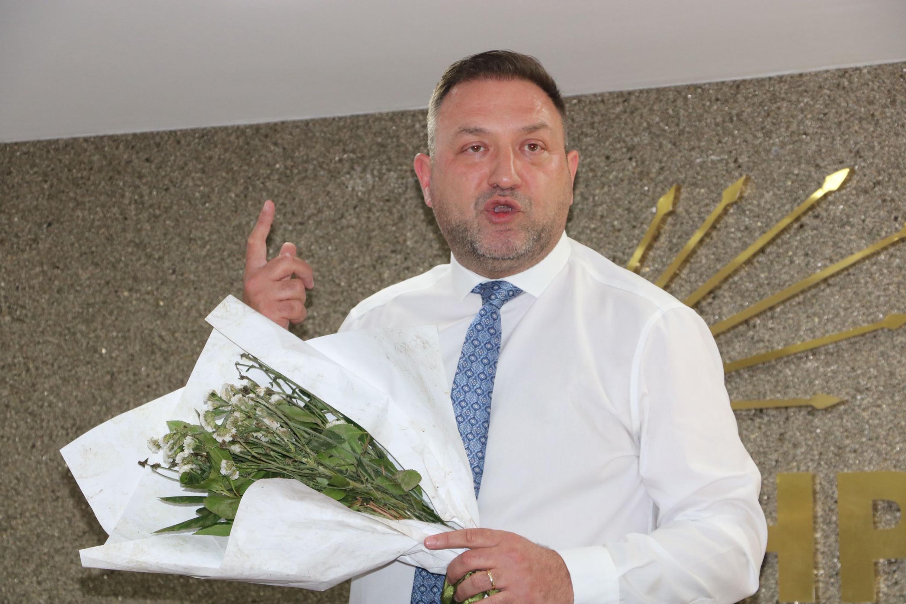 CHP İzmir İl Başkanı Utku Gümrükçü