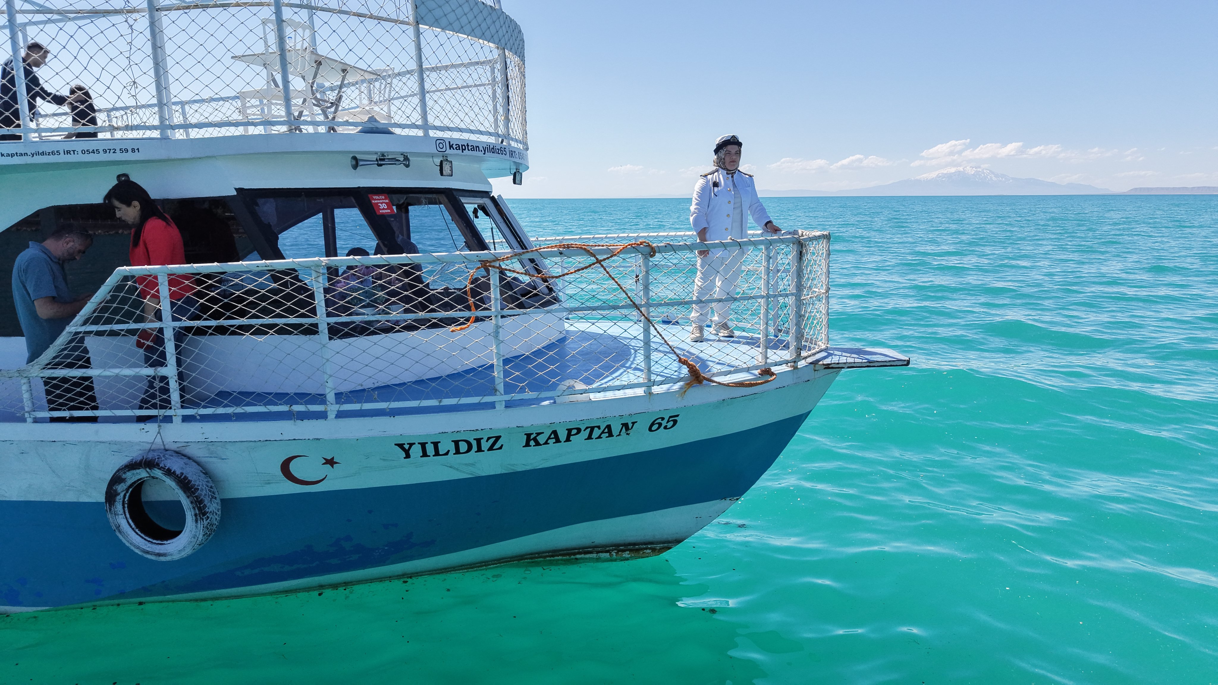Van Gölü kadın kaptan Yıldız Özdemir teknesi
