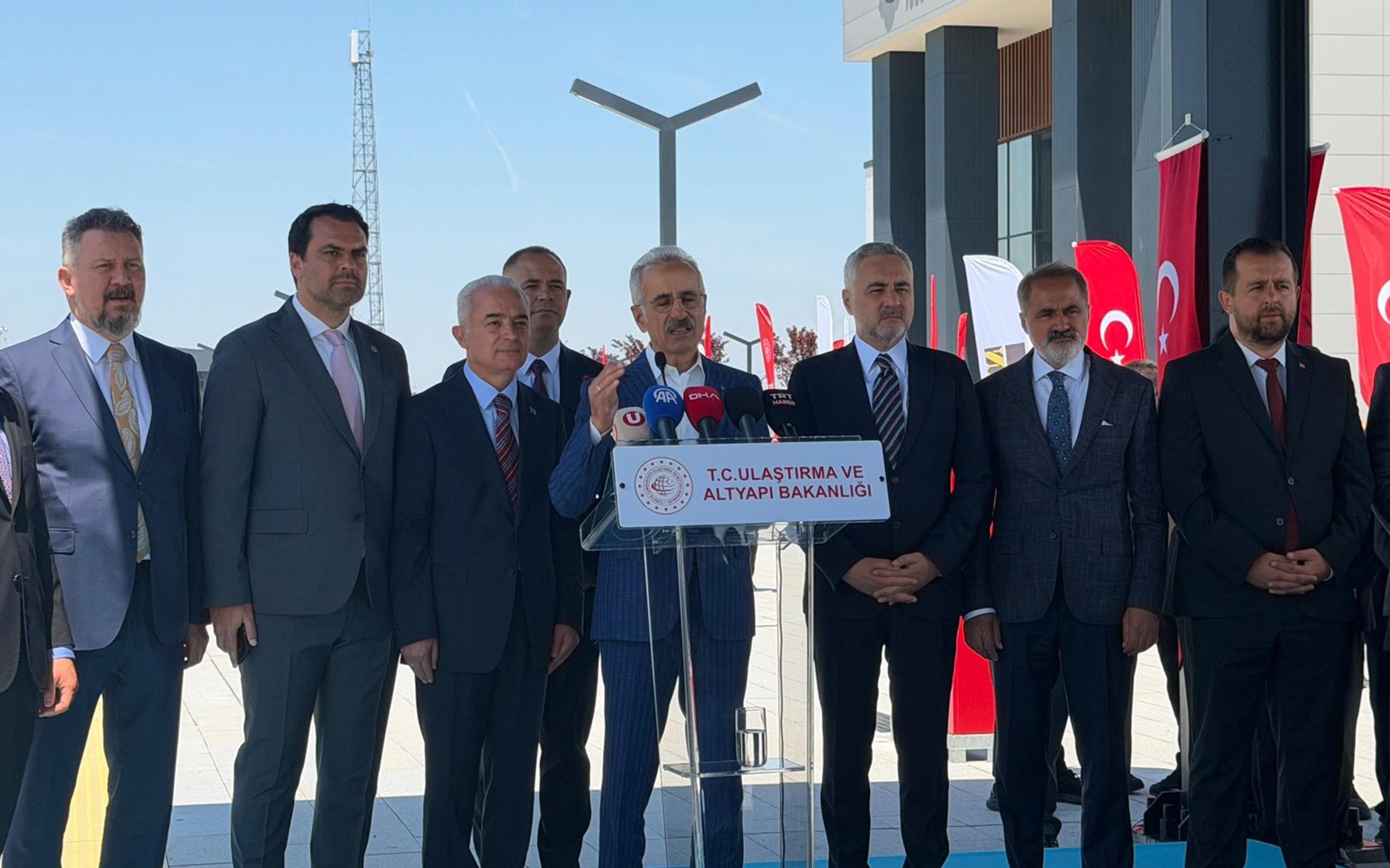Bakan Uraloğlu test sürüşünde