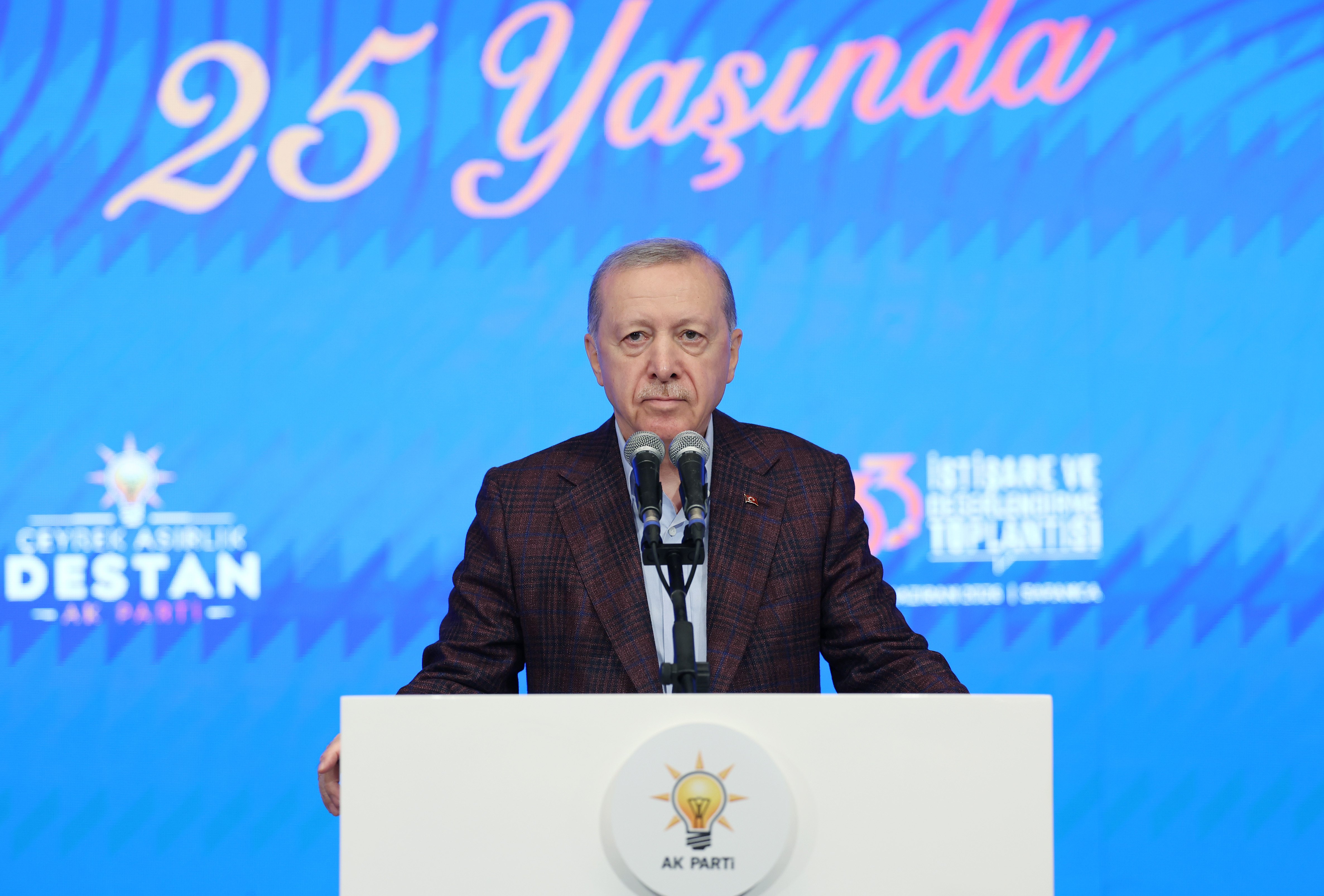 AK Parti İstişare Toplantısı katılımcıları
