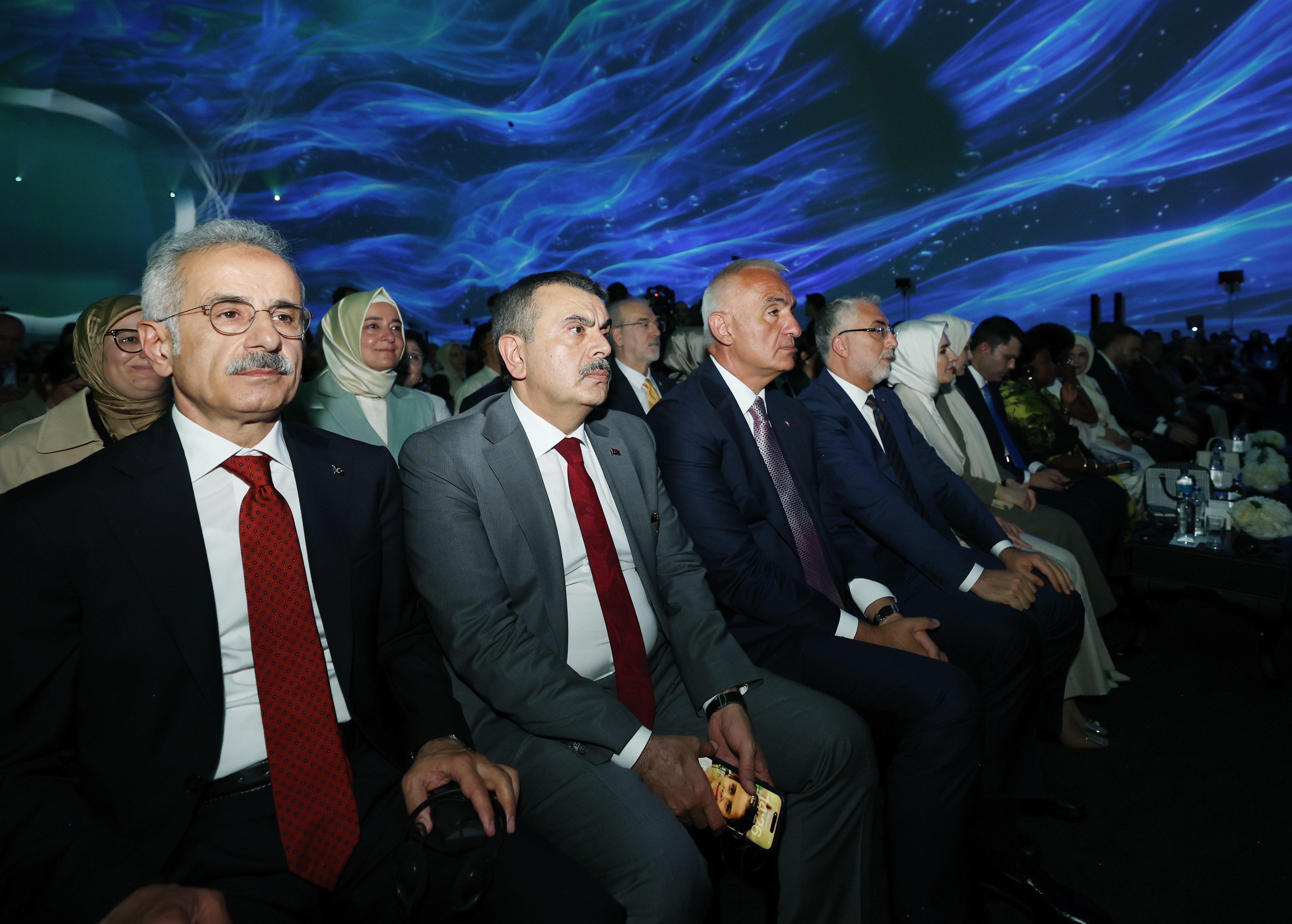 Foruma katılan bakanlar