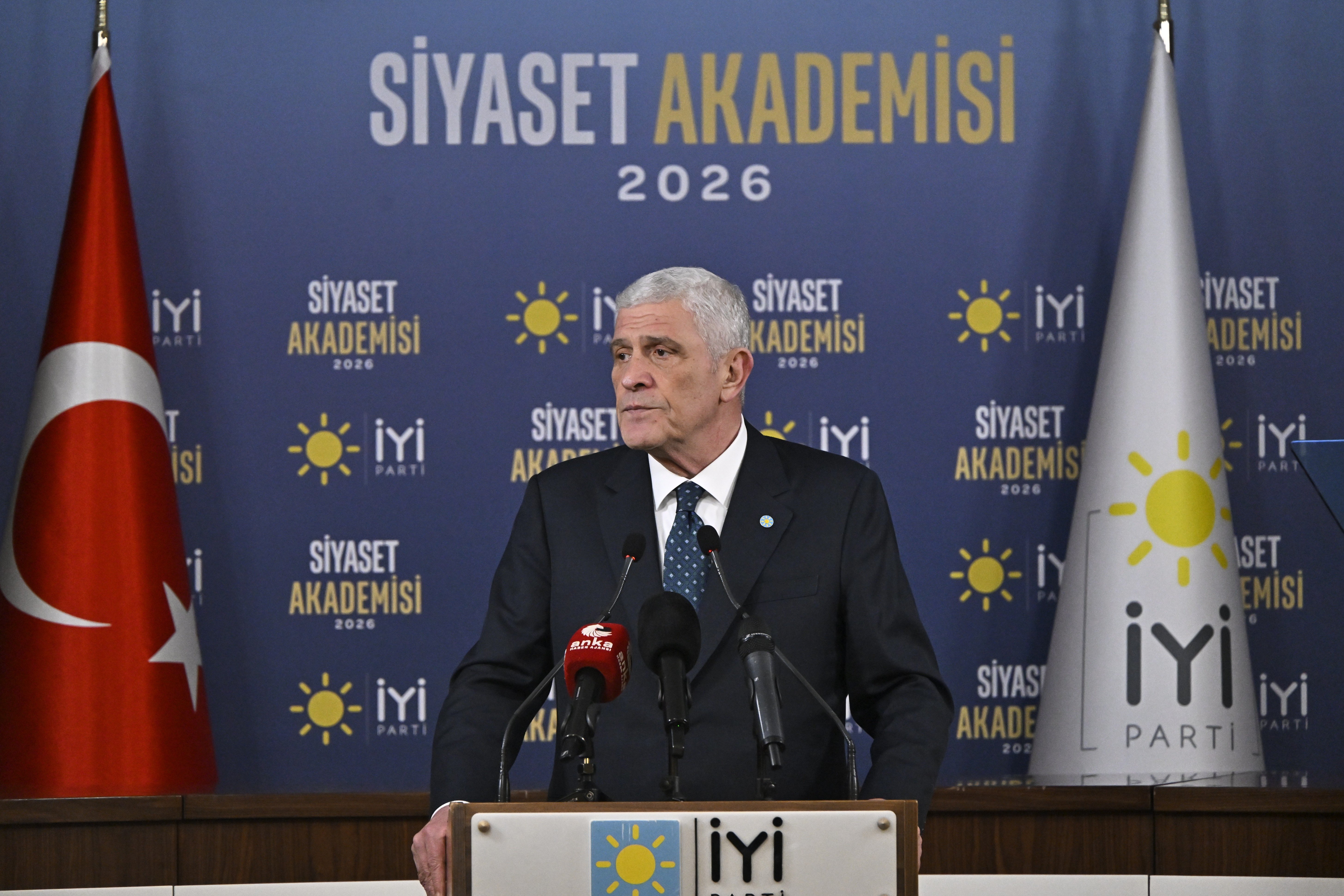 Müsavat Dervişoğlu kayyım tepkisi
