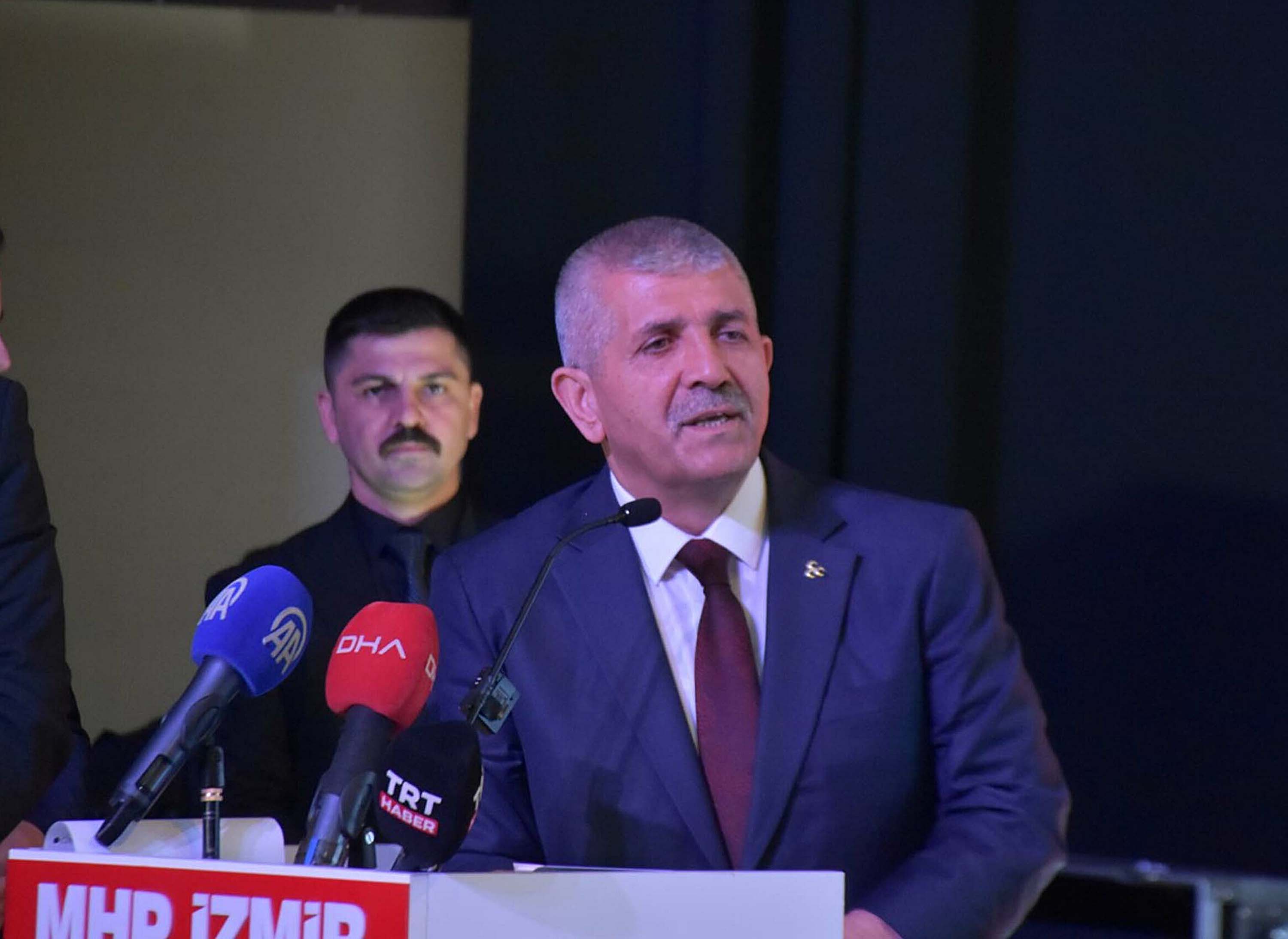 MHP İzmir İl Başkanı Veysel Şahin kongrede konuşuyor