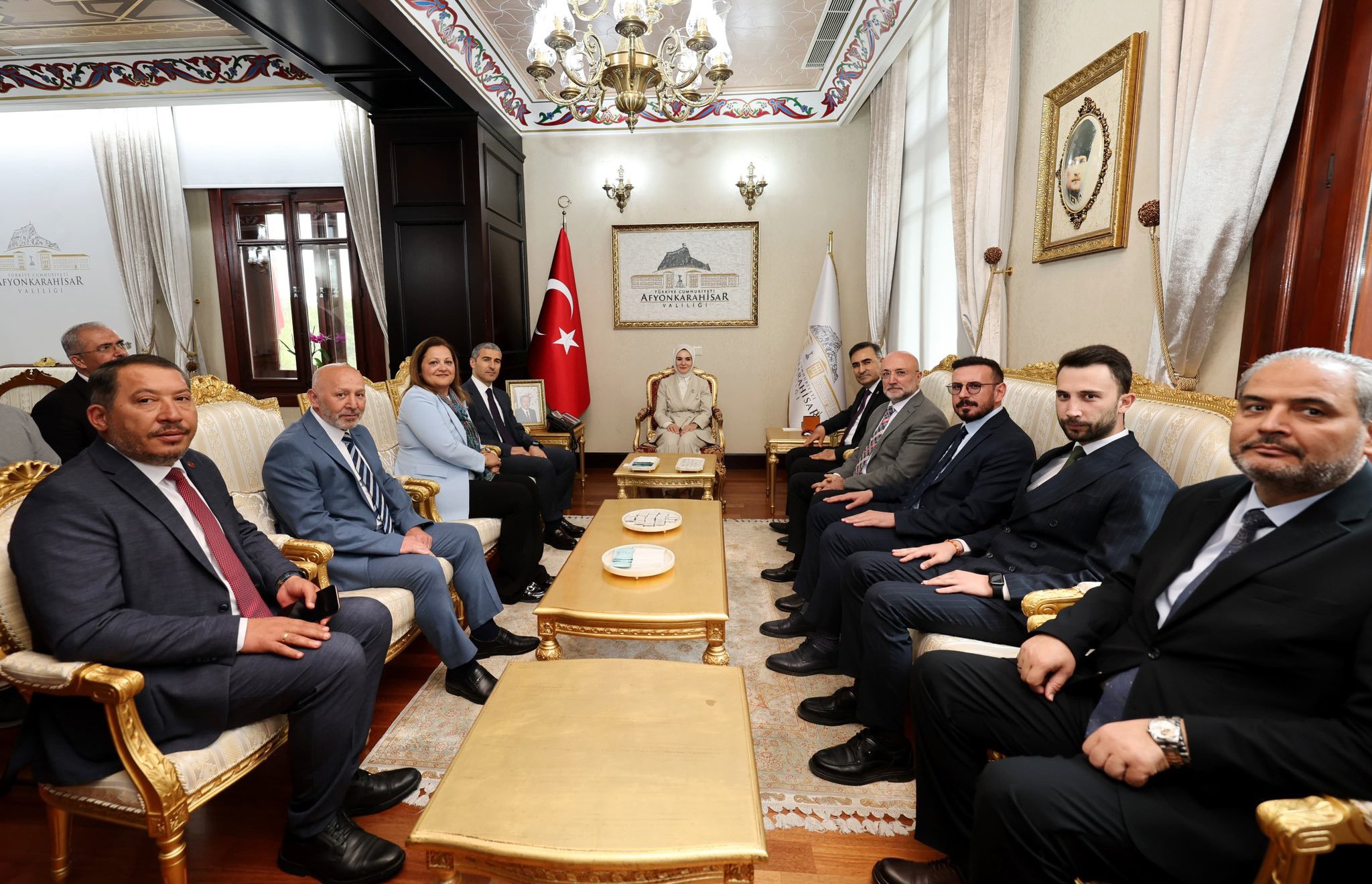 Bakan Göktaş, açılış töreninde protokol üyeleriyle birlikte