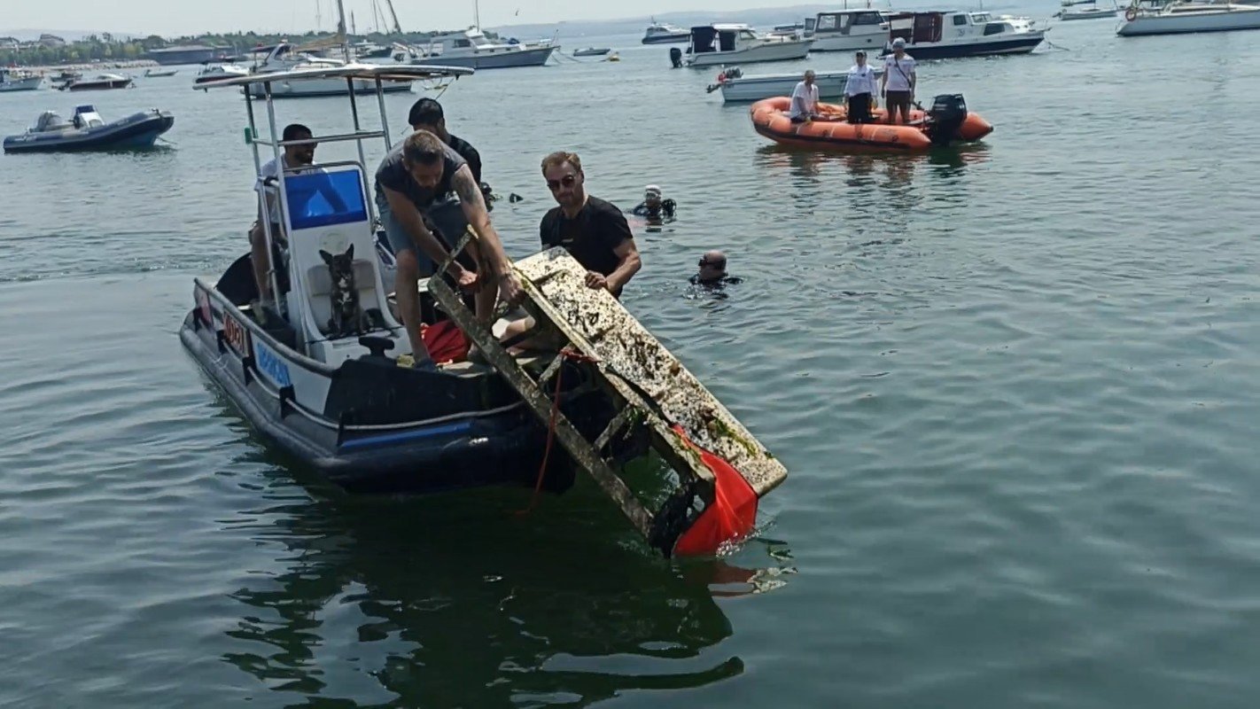 Tuzla Belediyesi deniz temizliği etkinliği