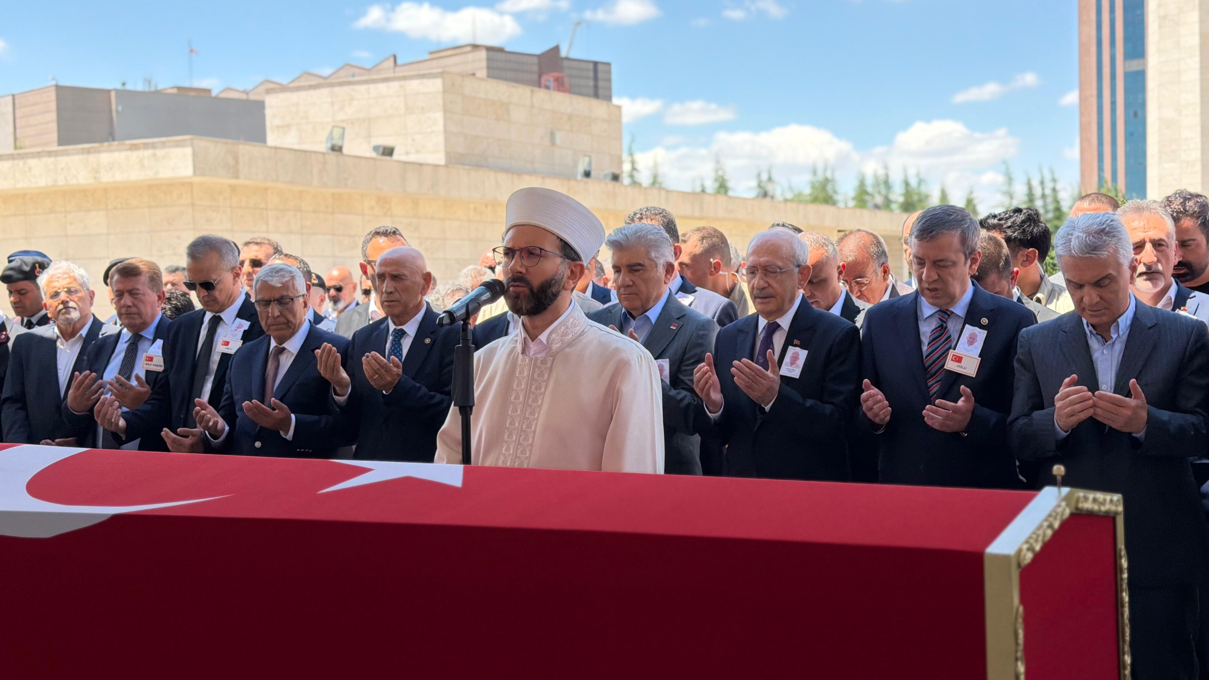 Kılıçdaroğlu başsağlığı diliyor