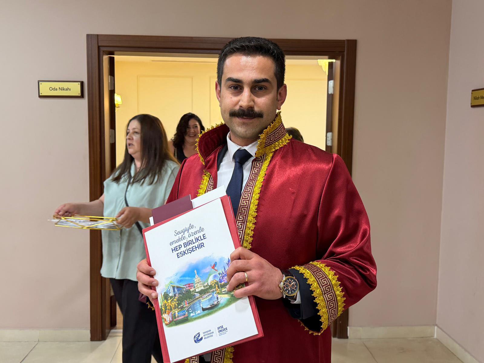 Nikah salonunda çift