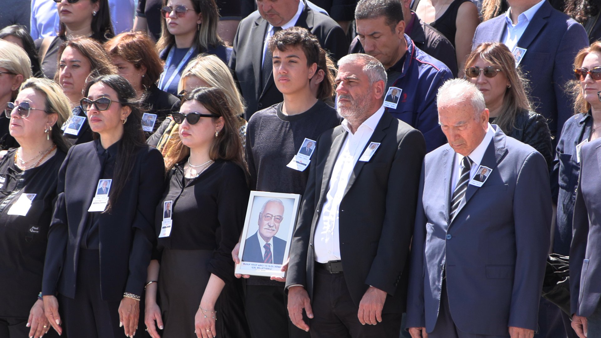 Özgür Özel imza süreci