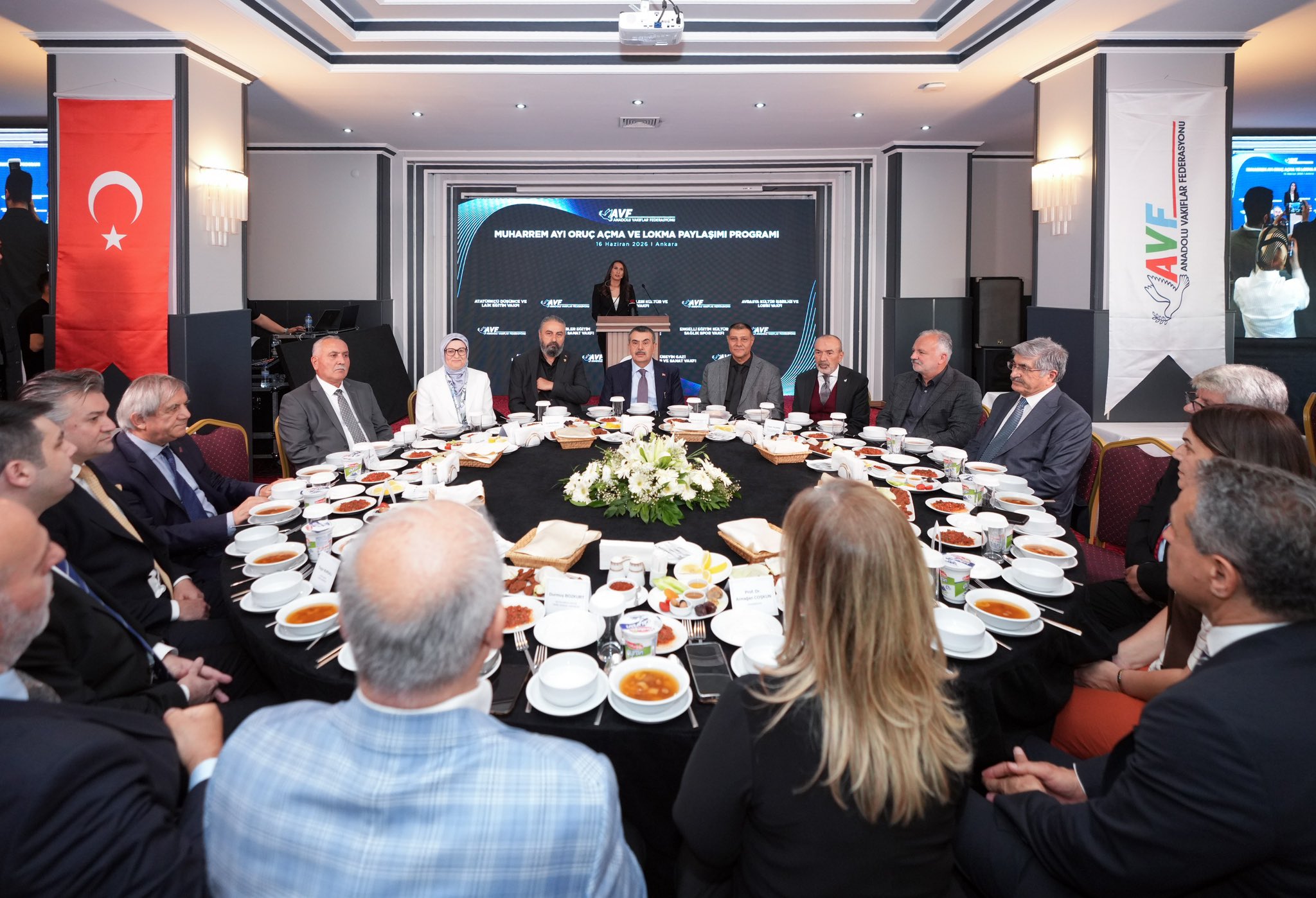 Bakan Tekin Lokma Paylaşımı