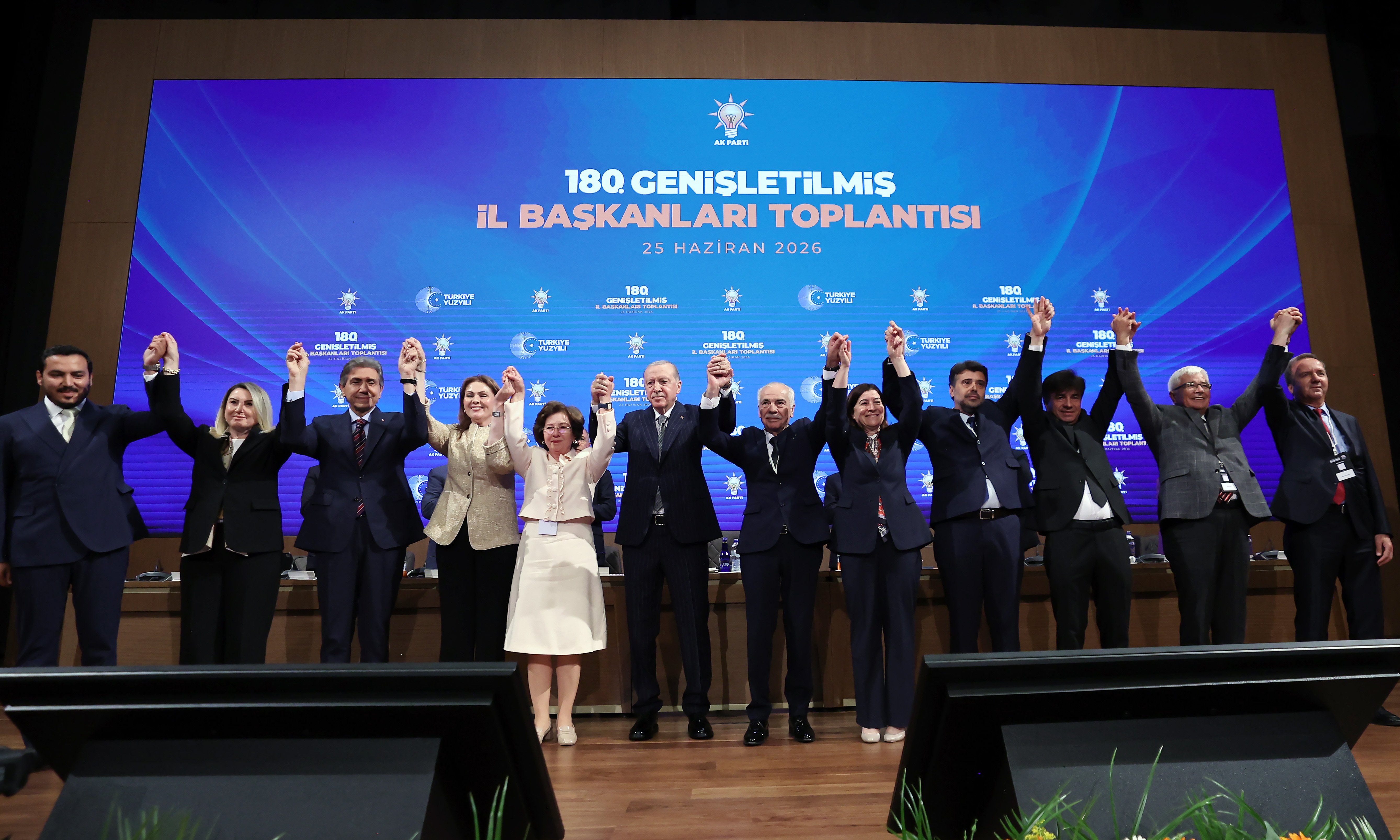 Cumhurbaşkanı Erdoğan konuşmasına devam ediyor