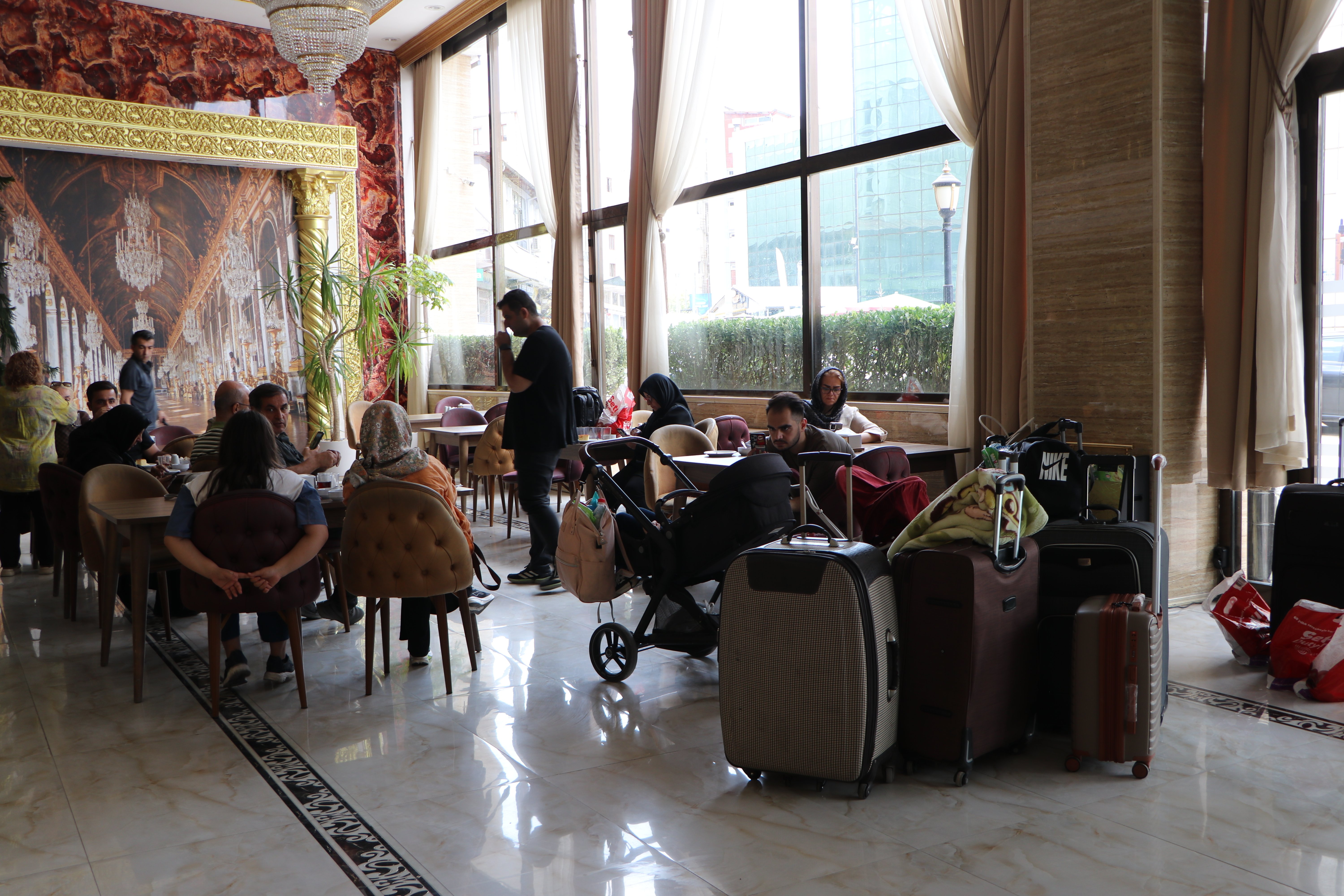 İranlı turist Sohrap Yezdi açıklama yapıyor
