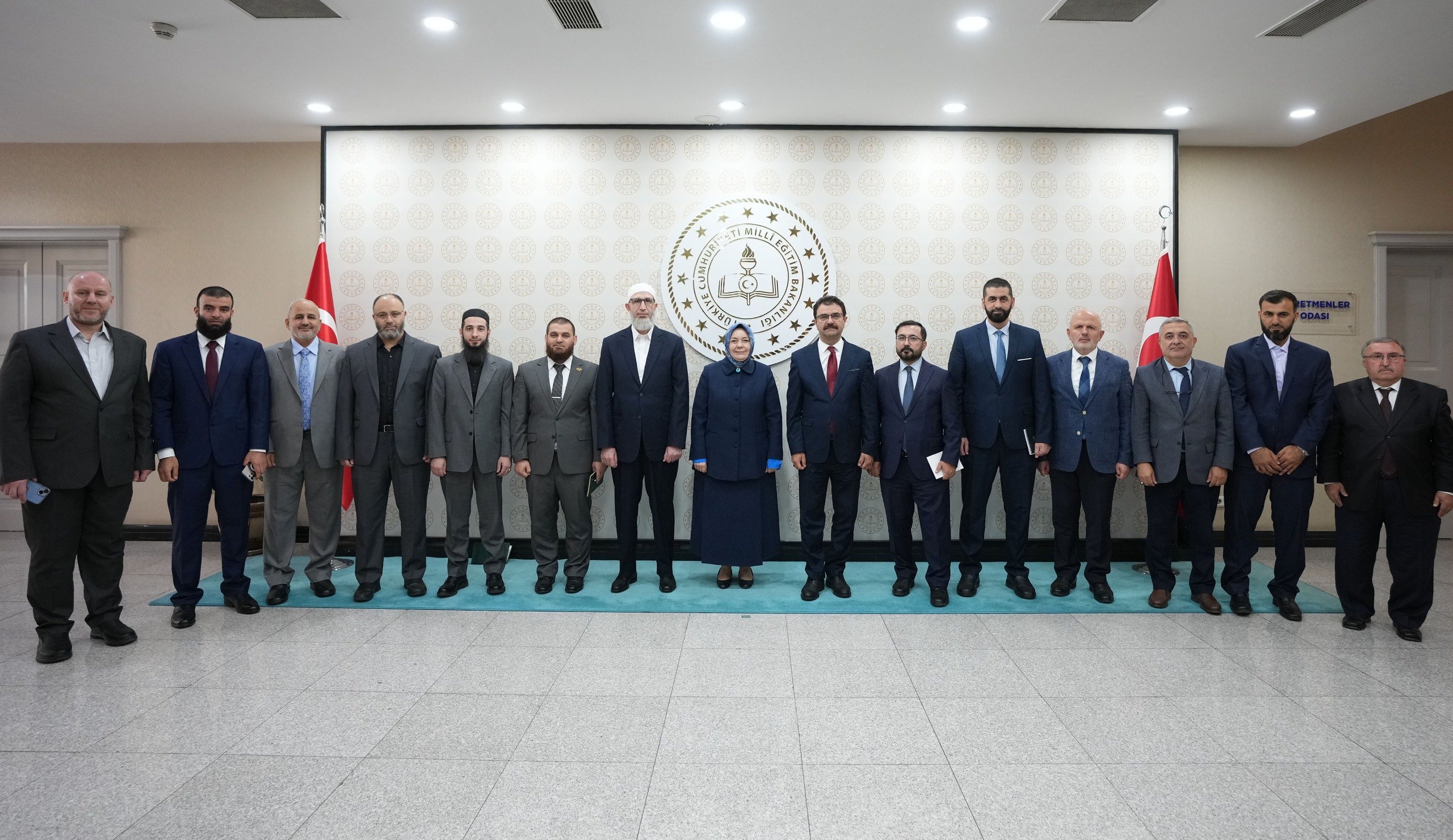 Milli Eğitim Bakan Yardımcısı Celile Eren Ökten, Suriye Vakıflar Bakan Yardımcısı Anas Almousa ve beraberindeki heyet ile bir araya geldi.