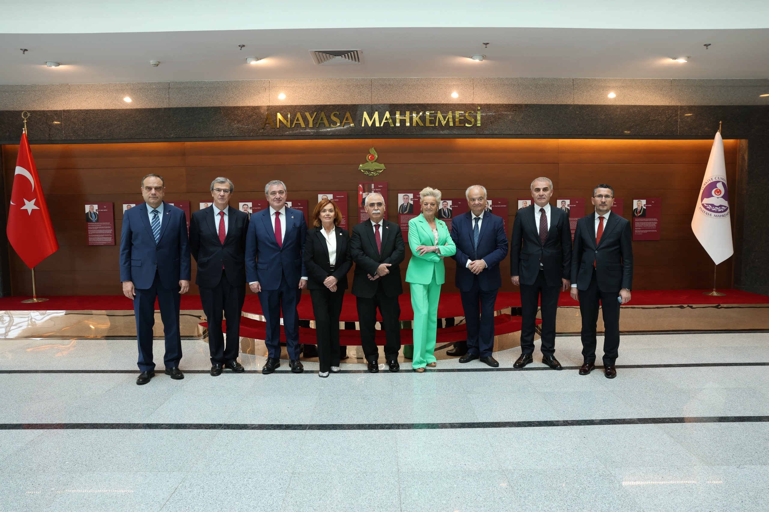 İspanya Anayasa Mahkemesi Başkanvekili Inmaculada Montalbán Huertas ve Türk heyeti