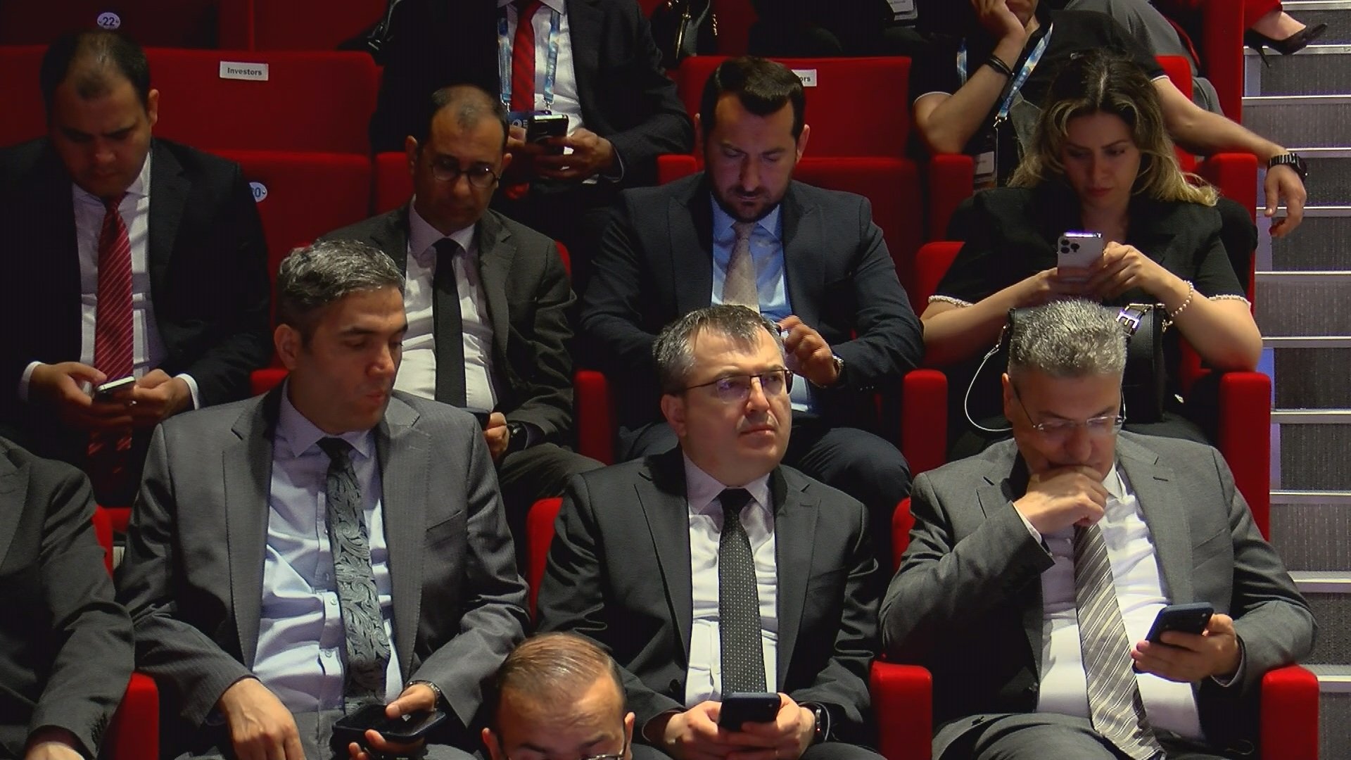 Konferansta yer alan katılımcılar projelerini tanıtıyor.