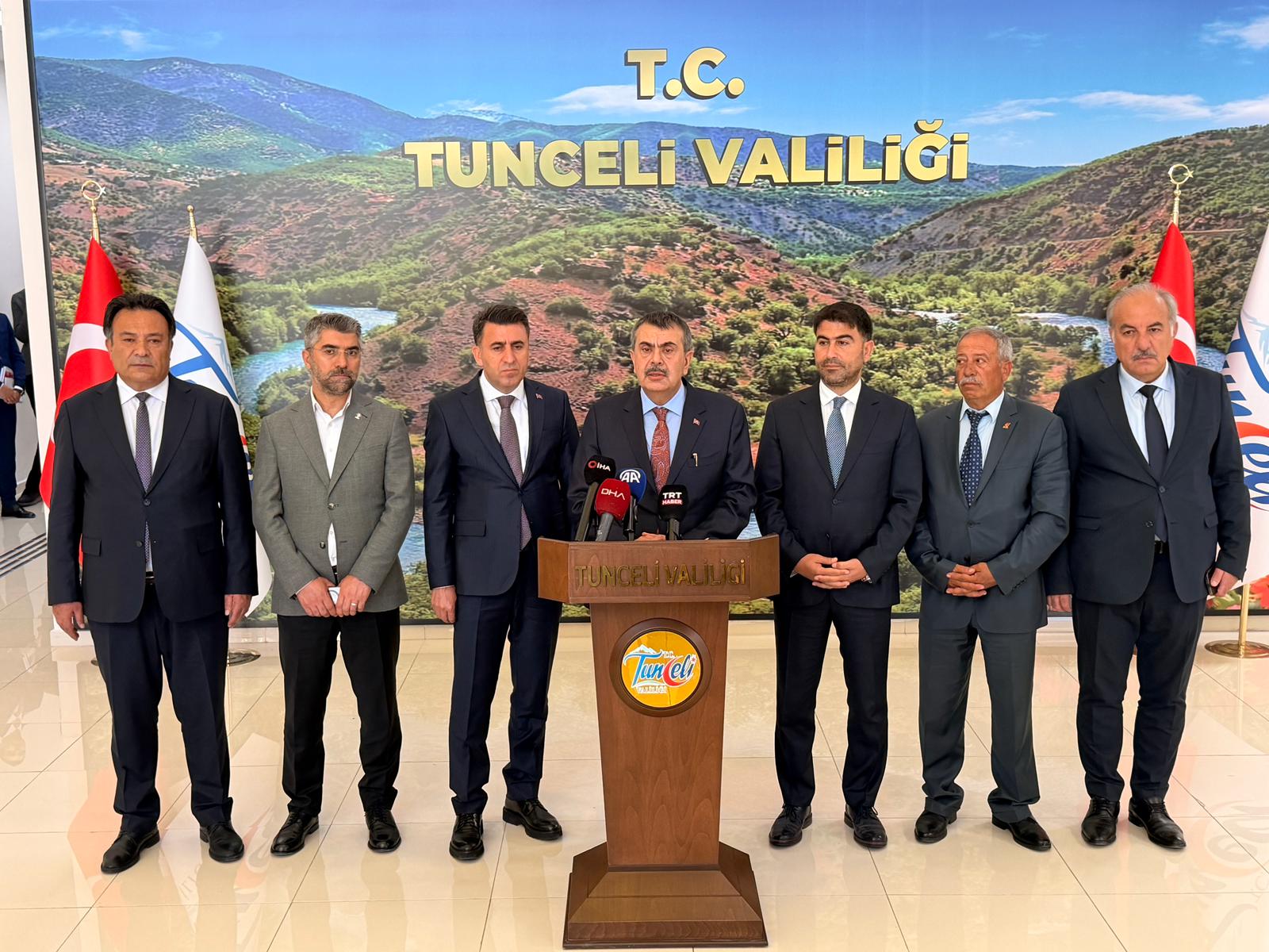 Bakan Yusuf Tekin, Tunceli Eğitim Yatırımları Toplantısı