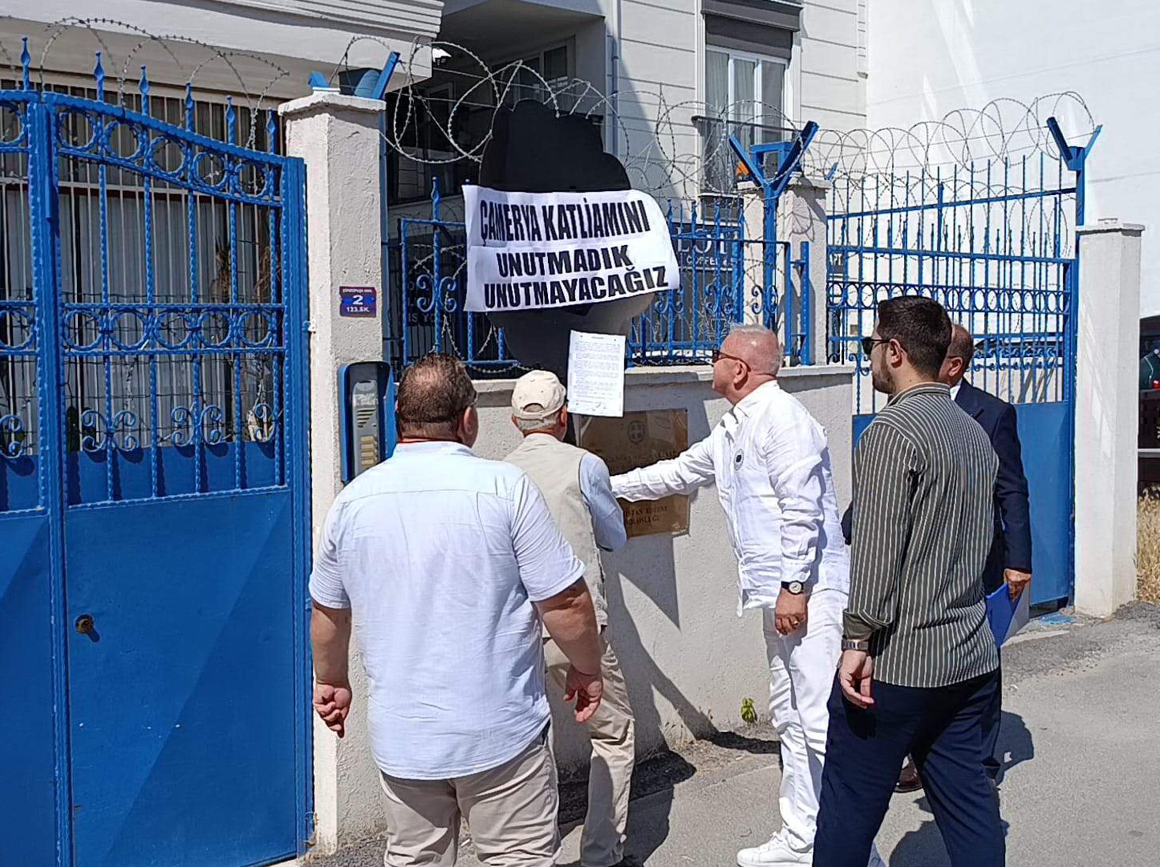 Yunanistan Konsolosluğu önünde basın açıklaması