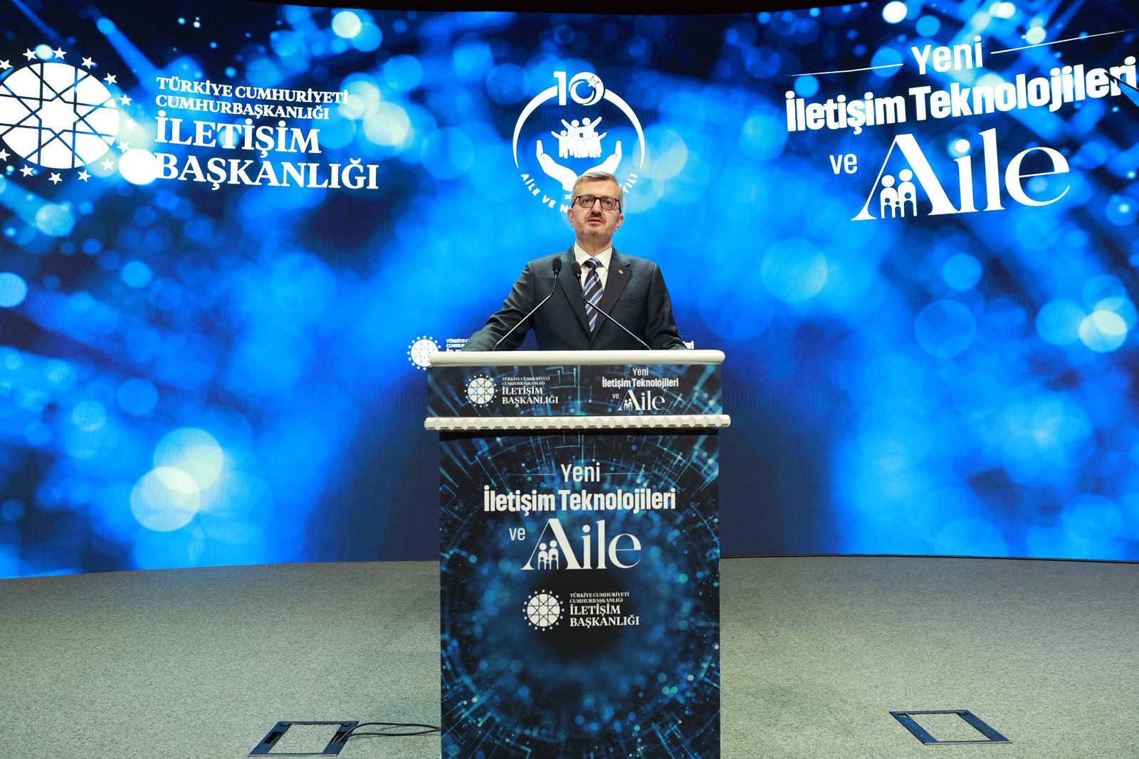Aile ve Sosyal Hizmetler Bakanı Mahinur Özdemir Göktaş